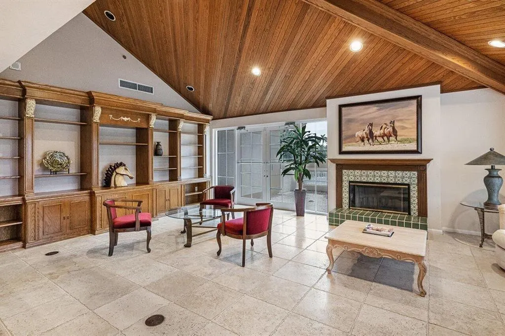 1713 CARRIAGE BROOKE Drive