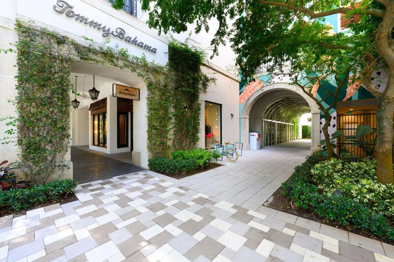 630 S Sapodilla Avenue #433