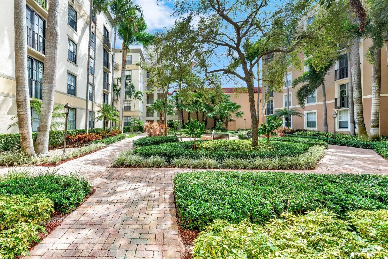 630 S Sapodilla Avenue #433