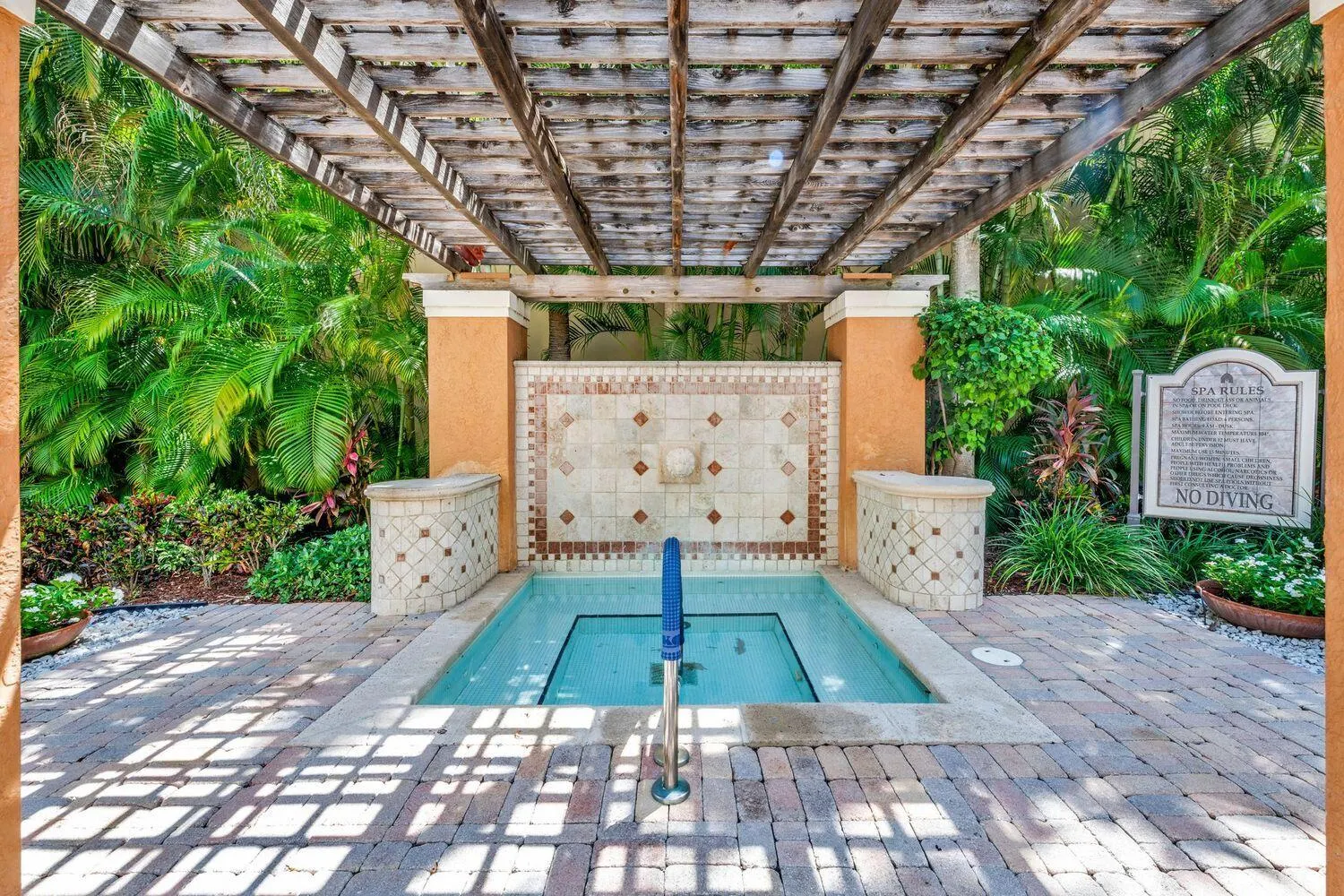 630 S Sapodilla Avenue #433