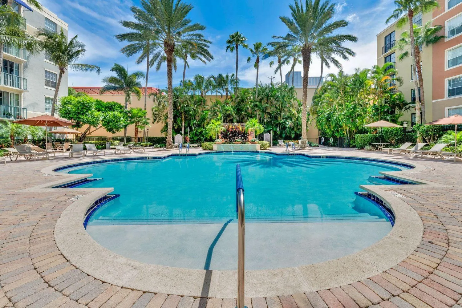 630 S Sapodilla Avenue #433