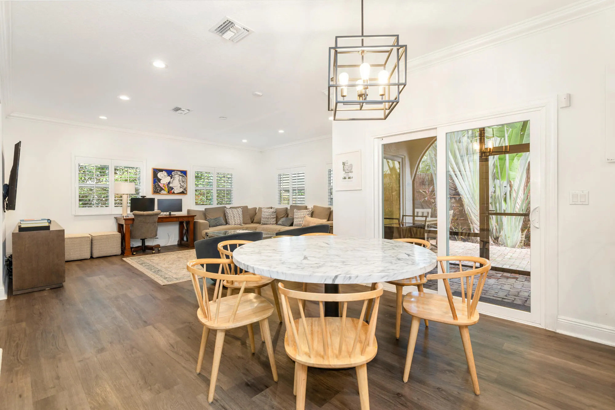 327 Monceaux Road