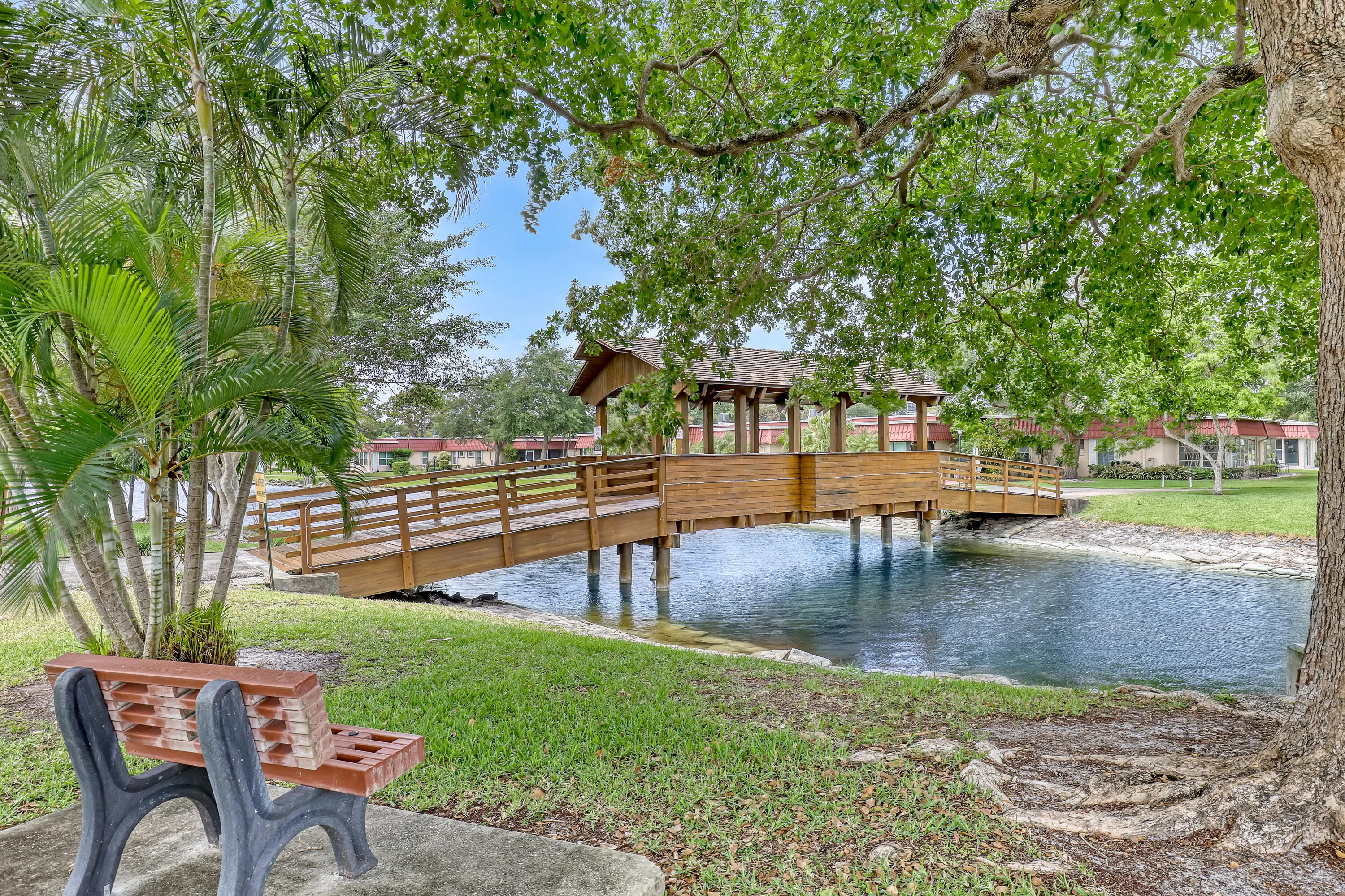 553 COVERED BRIDGE Boulevard