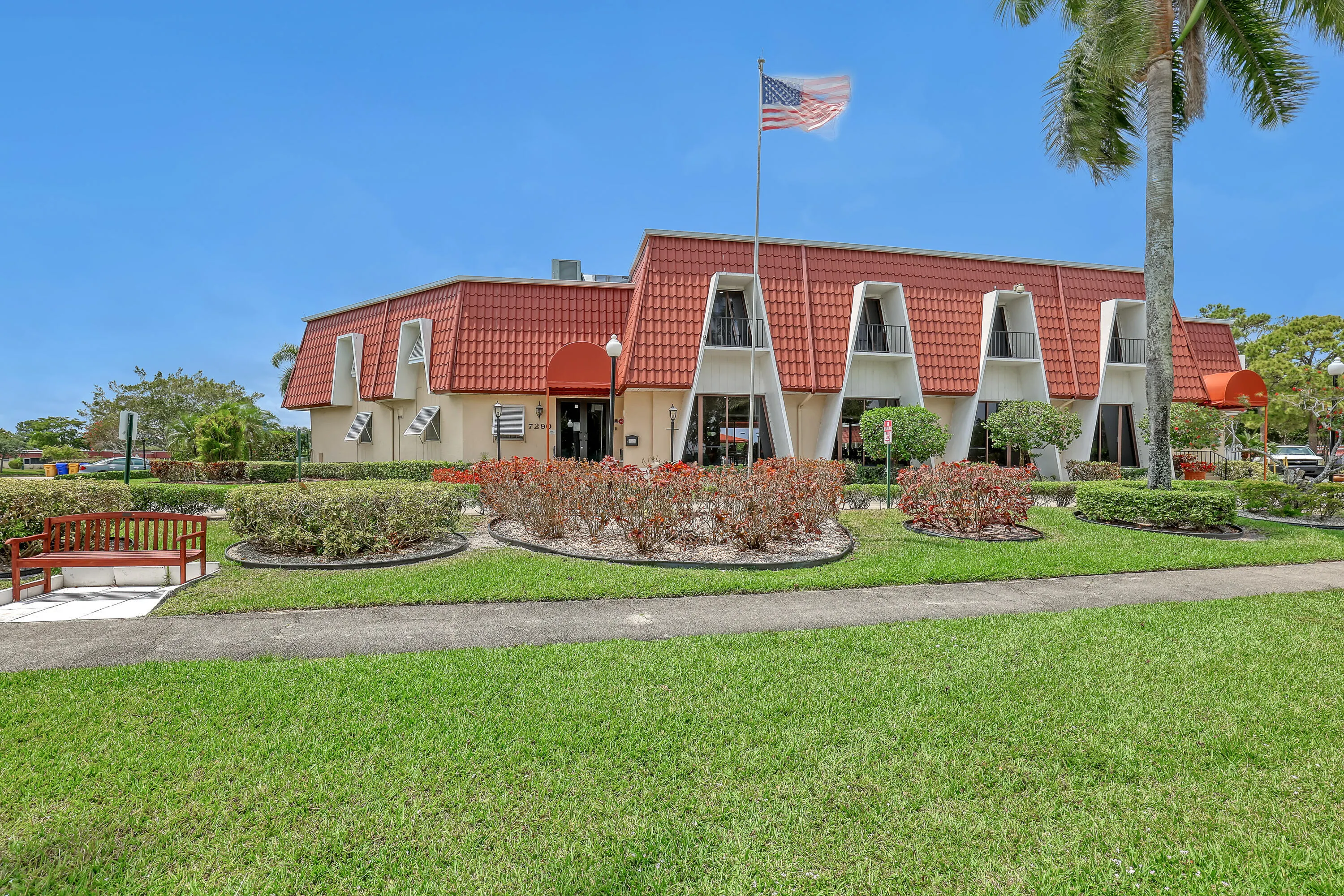 553 COVERED BRIDGE Boulevard