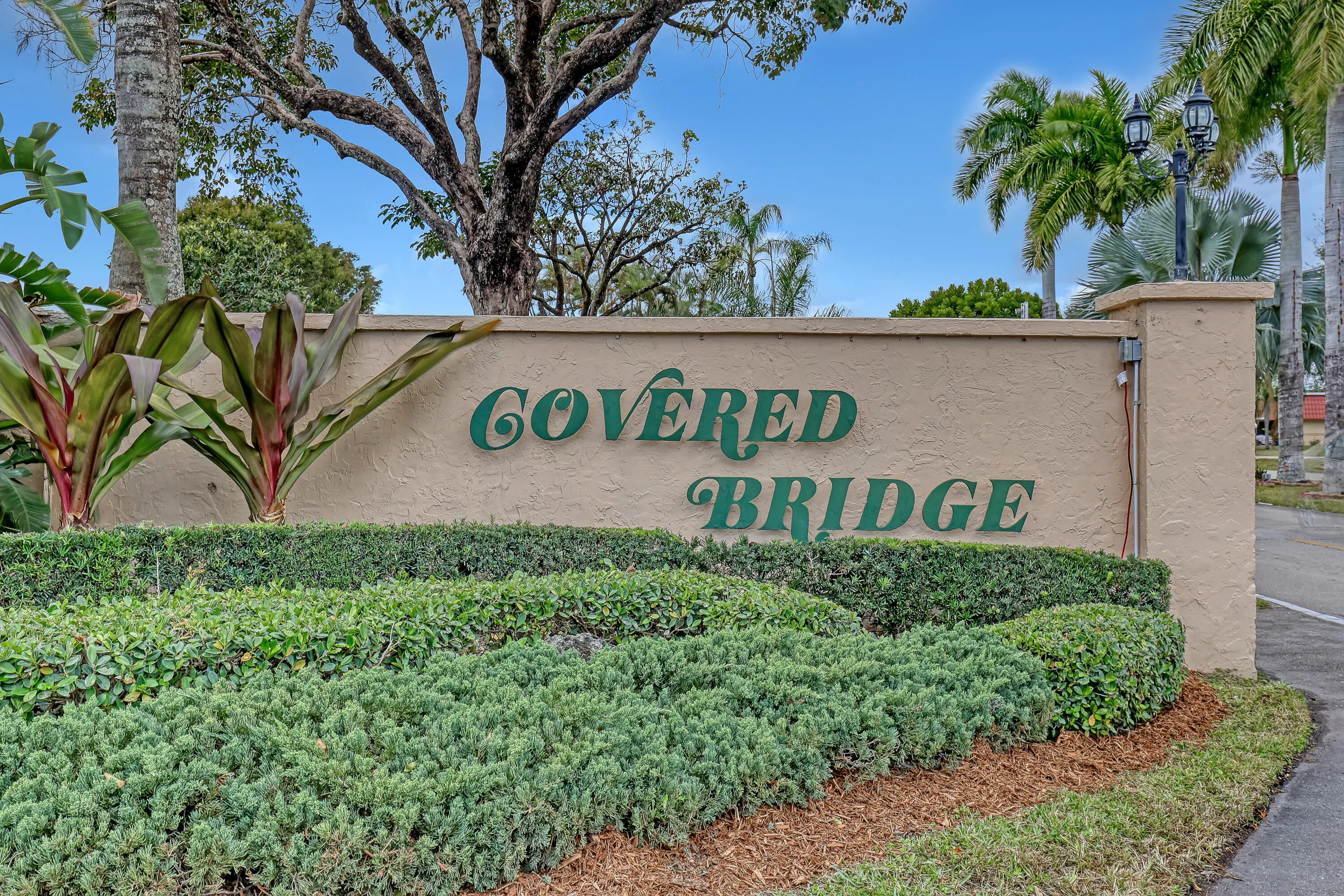 553 COVERED BRIDGE Boulevard