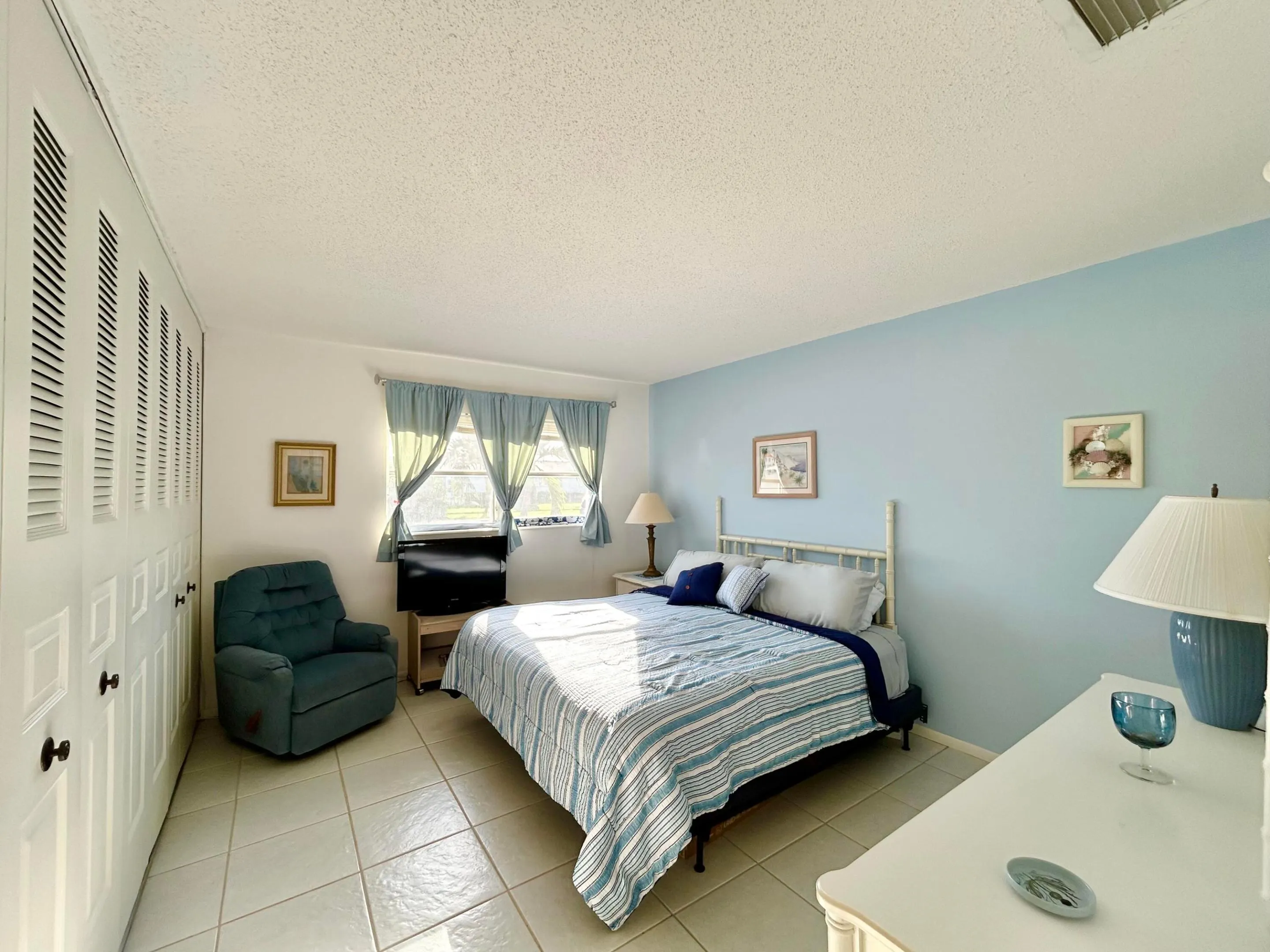 2653 Dudley Drive W #F