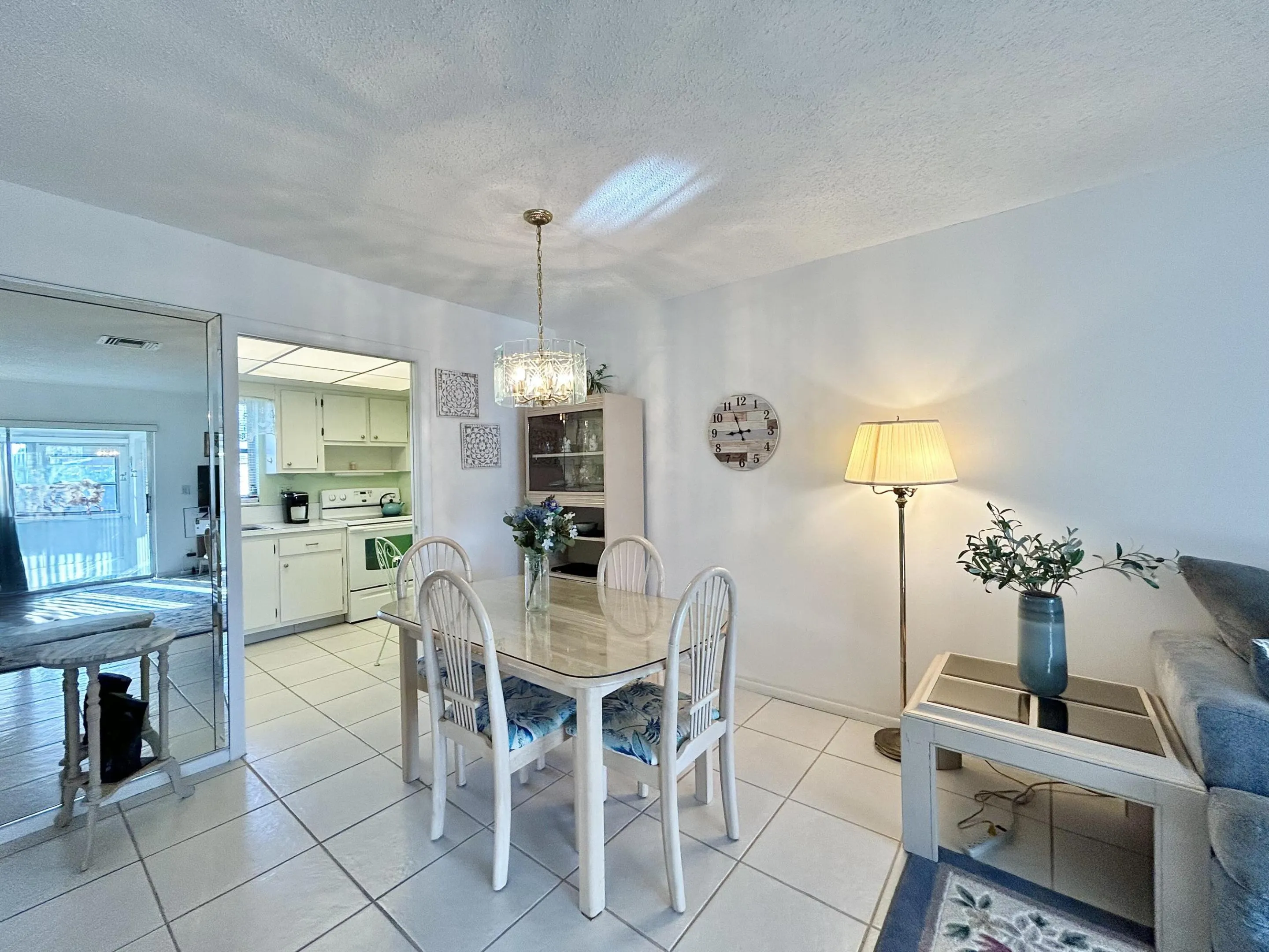 2653 Dudley Drive W #F