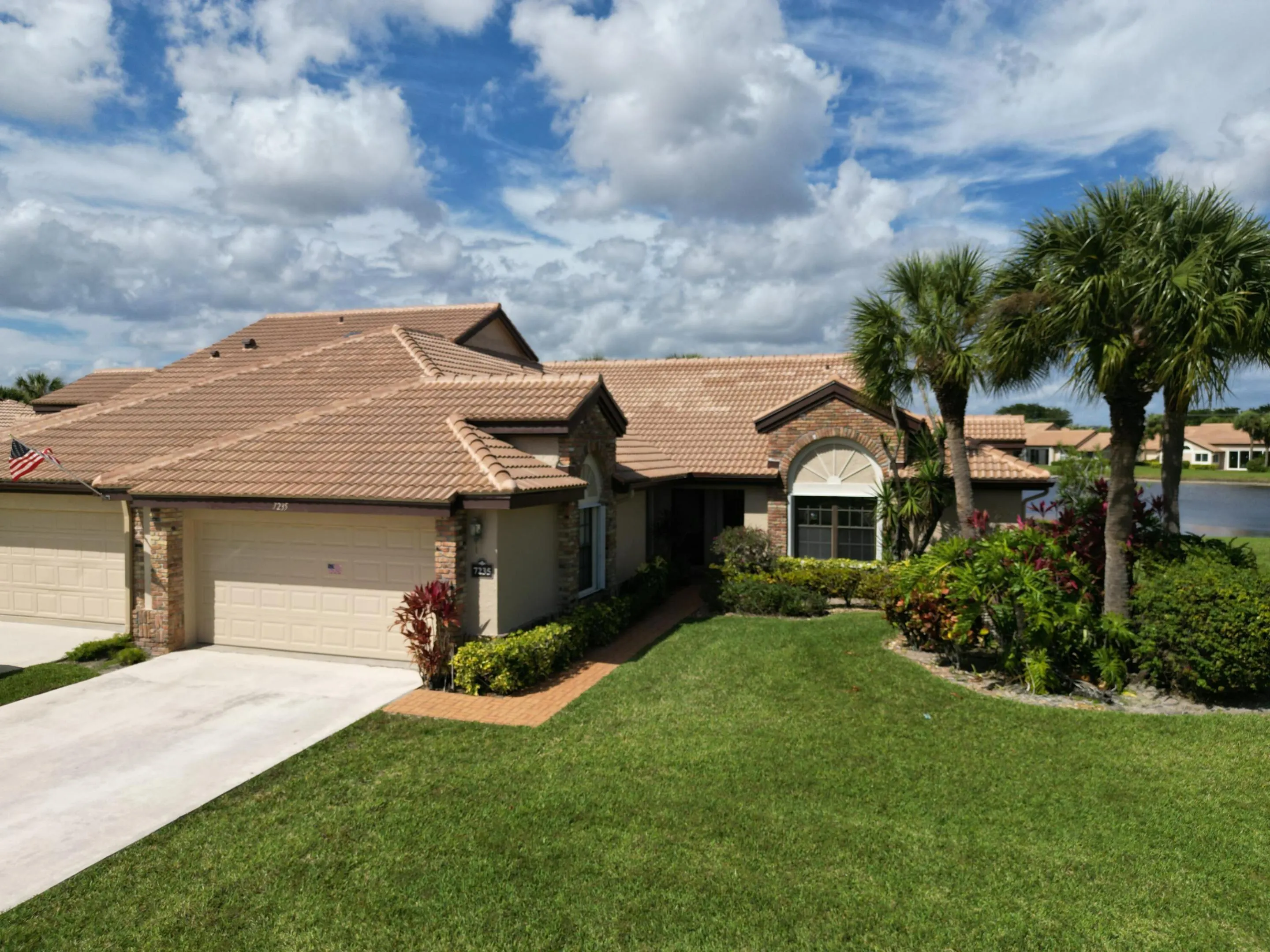 7235 SWEETBAY Court