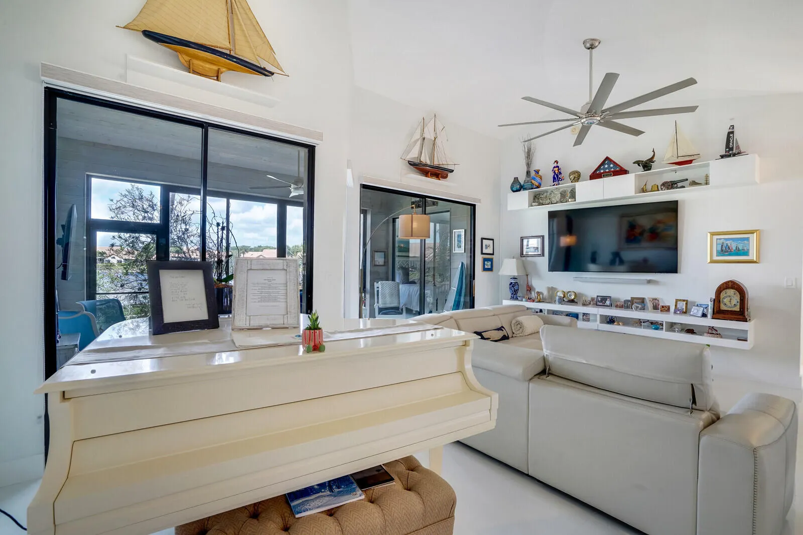 7235 SWEETBAY Court