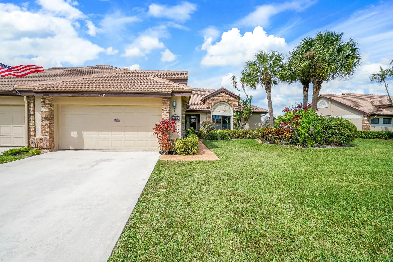7235 SWEETBAY Court
