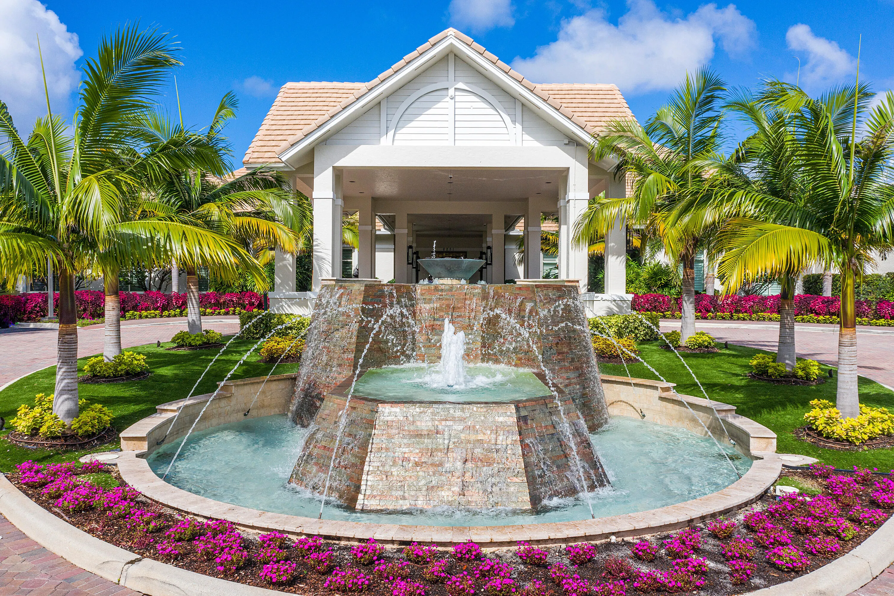 7235 SWEETBAY Court