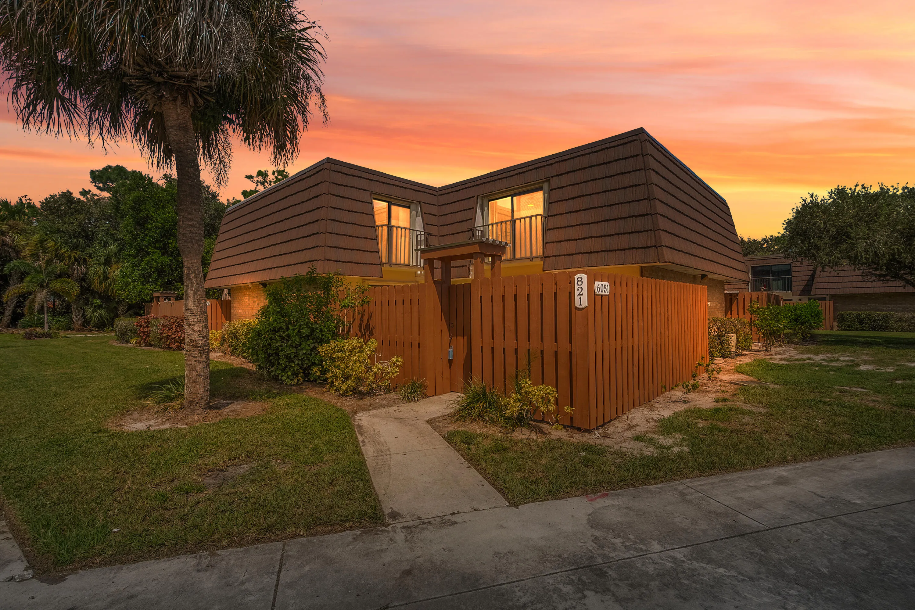 6051 SE RIVERBOAT Drive #821