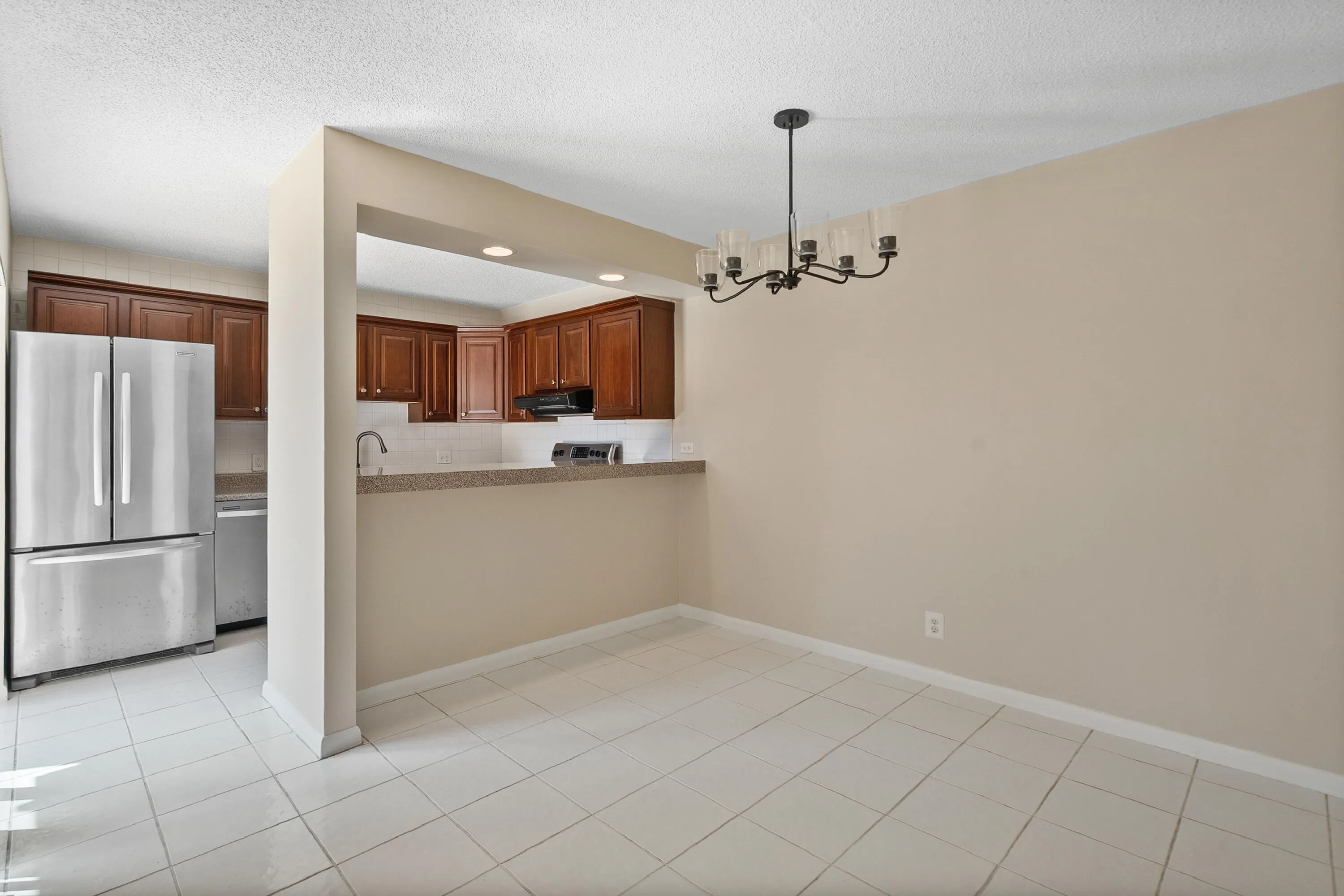 6051 SE RIVERBOAT Drive #821