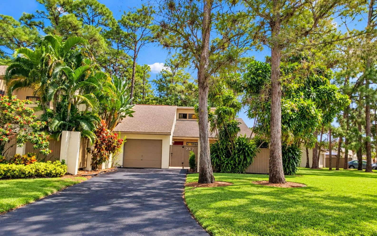 242 WOOD DALE Drive