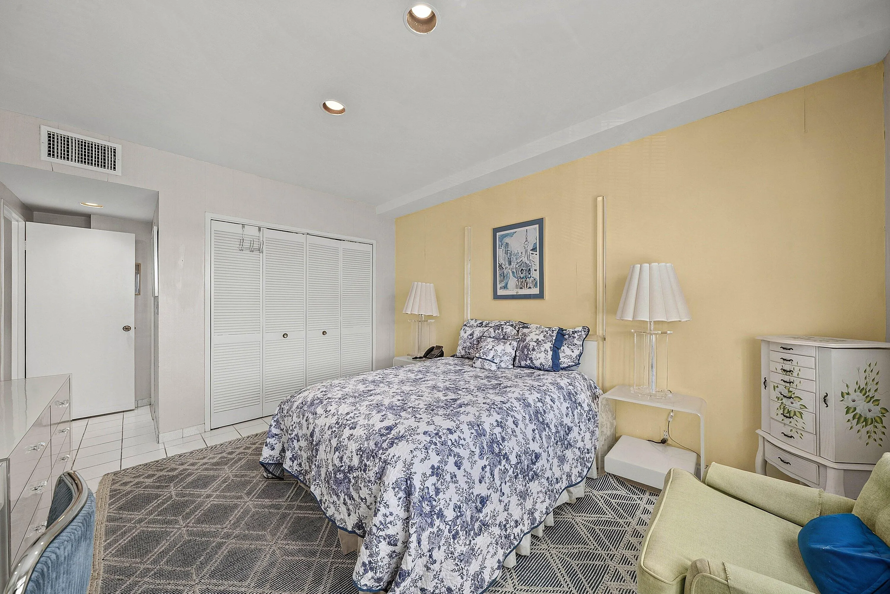 44 COCOANUT Row #222B