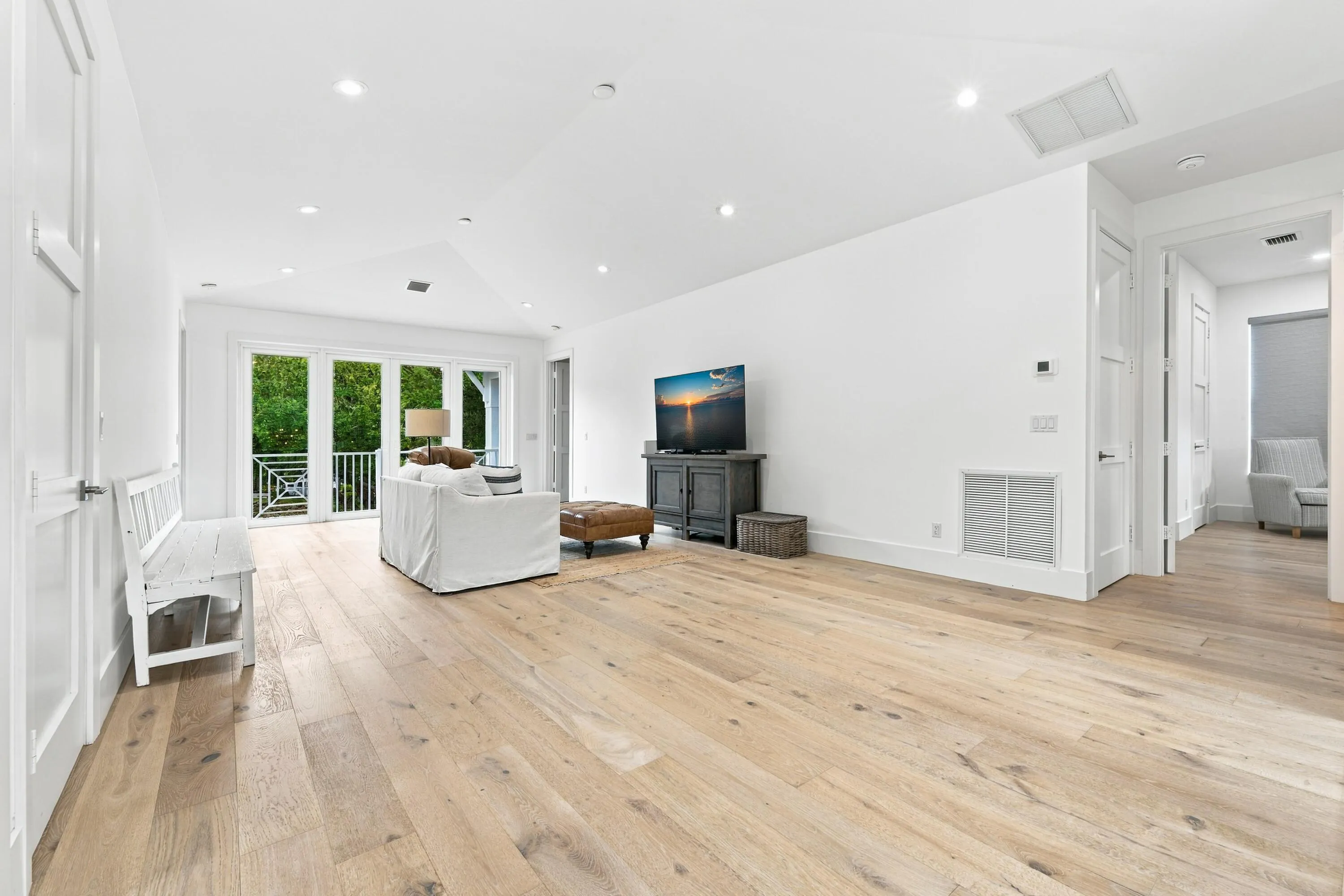 136 INTRACOASTAL Circle