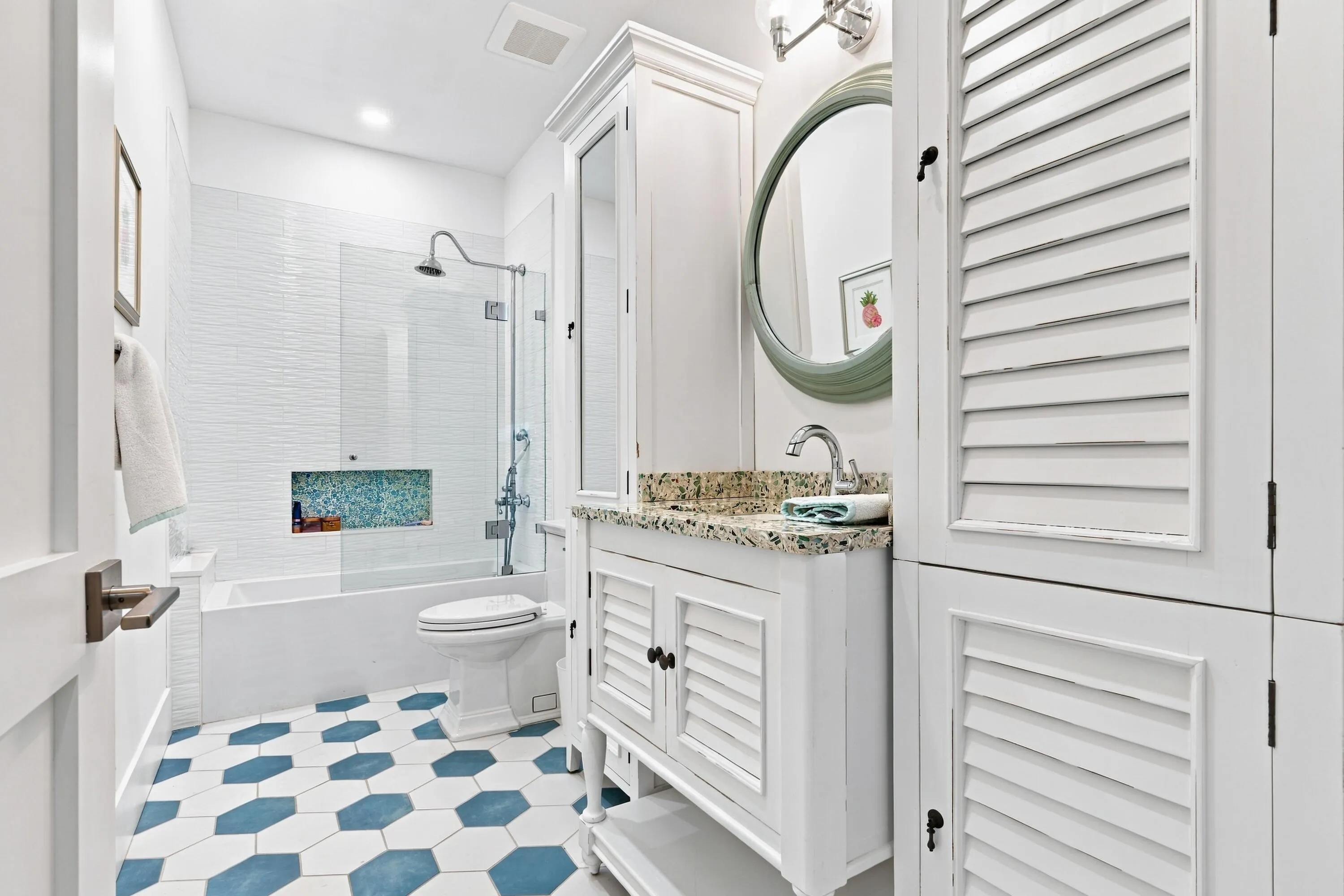 136 INTRACOASTAL Circle