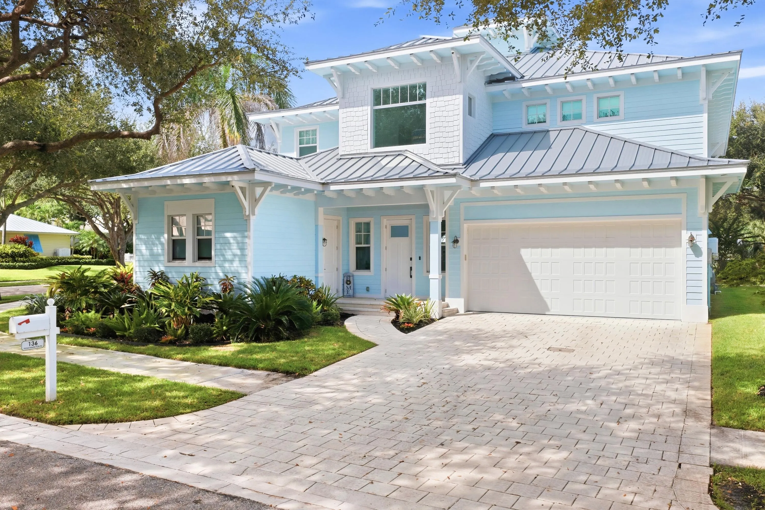 136 INTRACOASTAL Circle