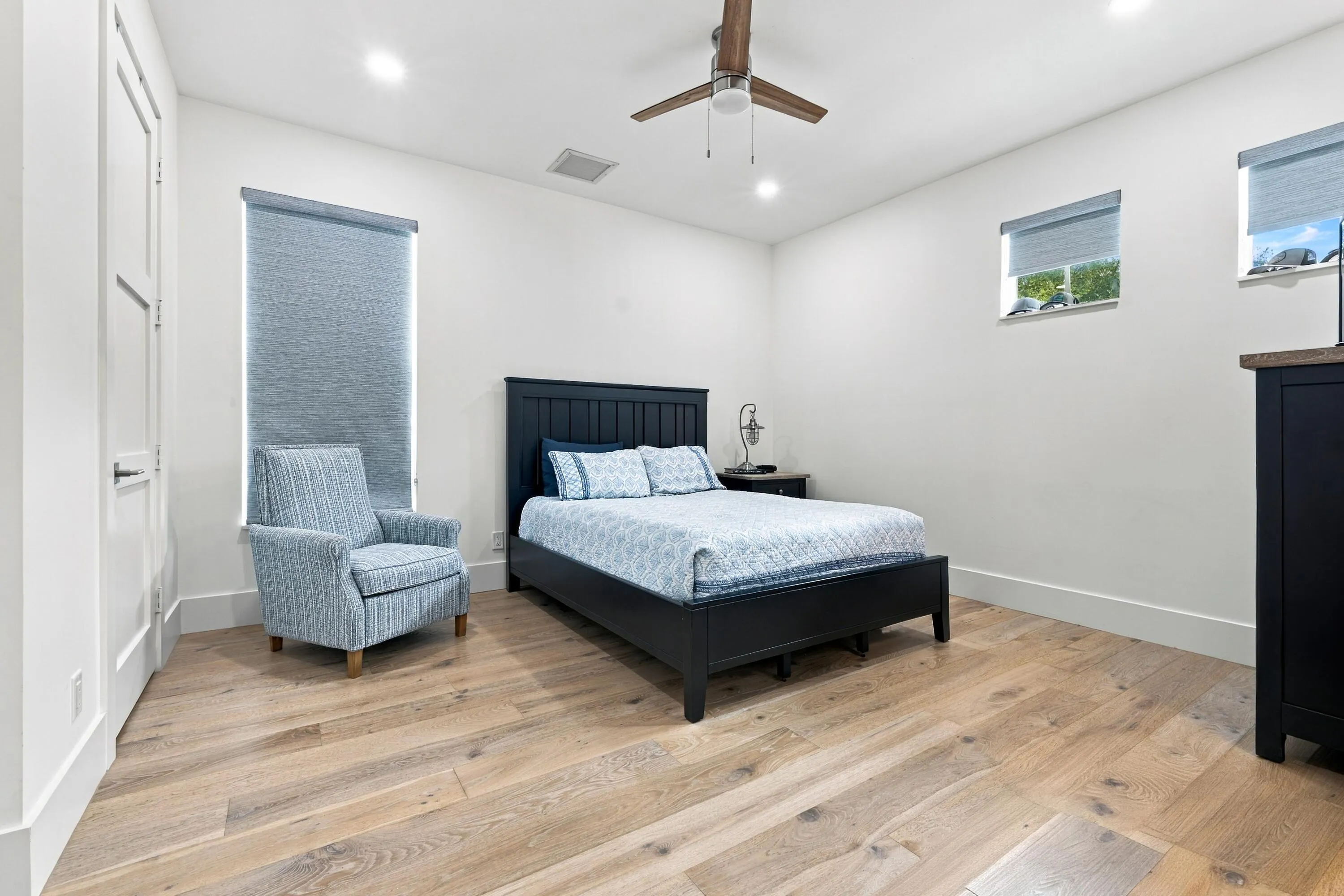 136 INTRACOASTAL Circle
