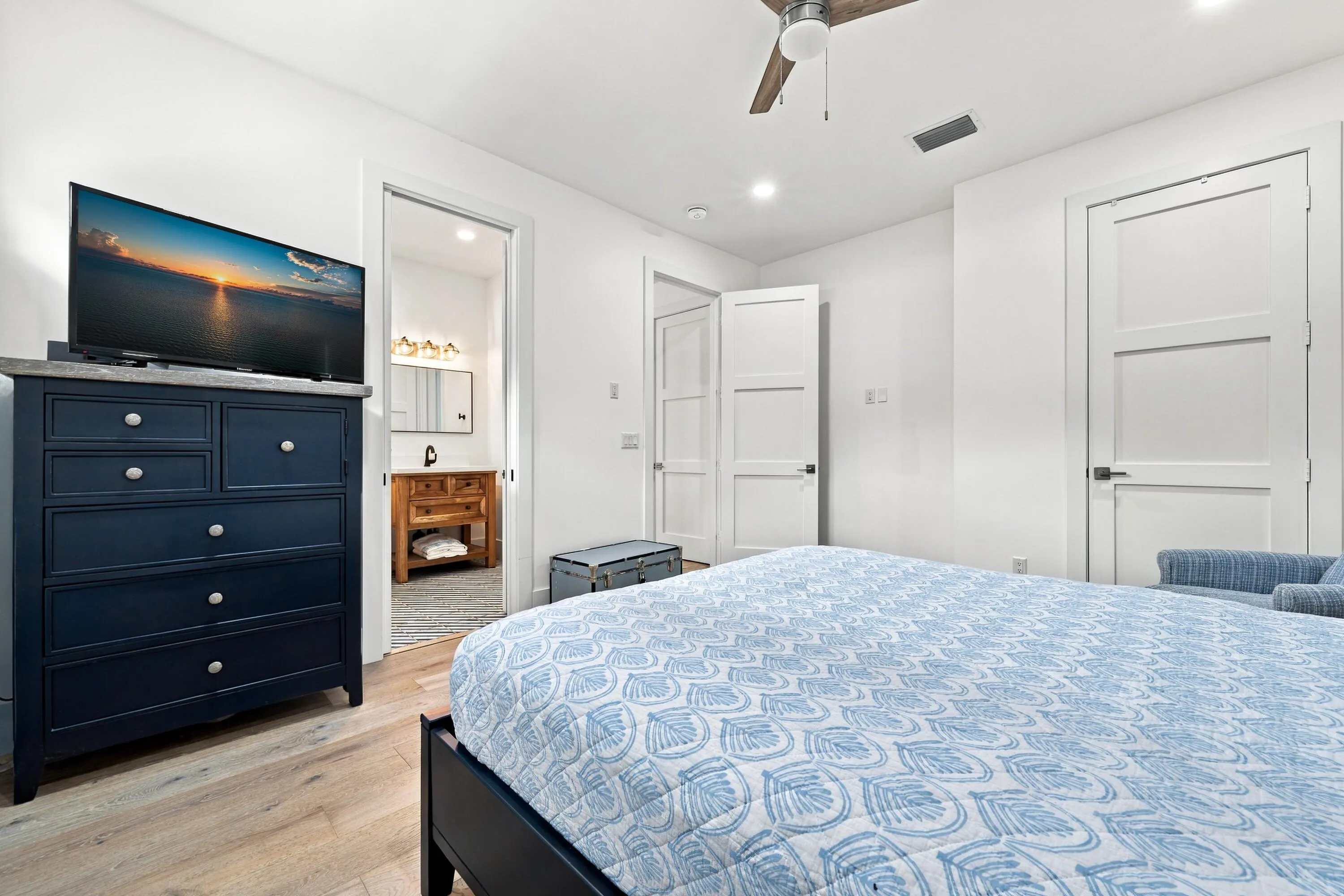 136 INTRACOASTAL Circle