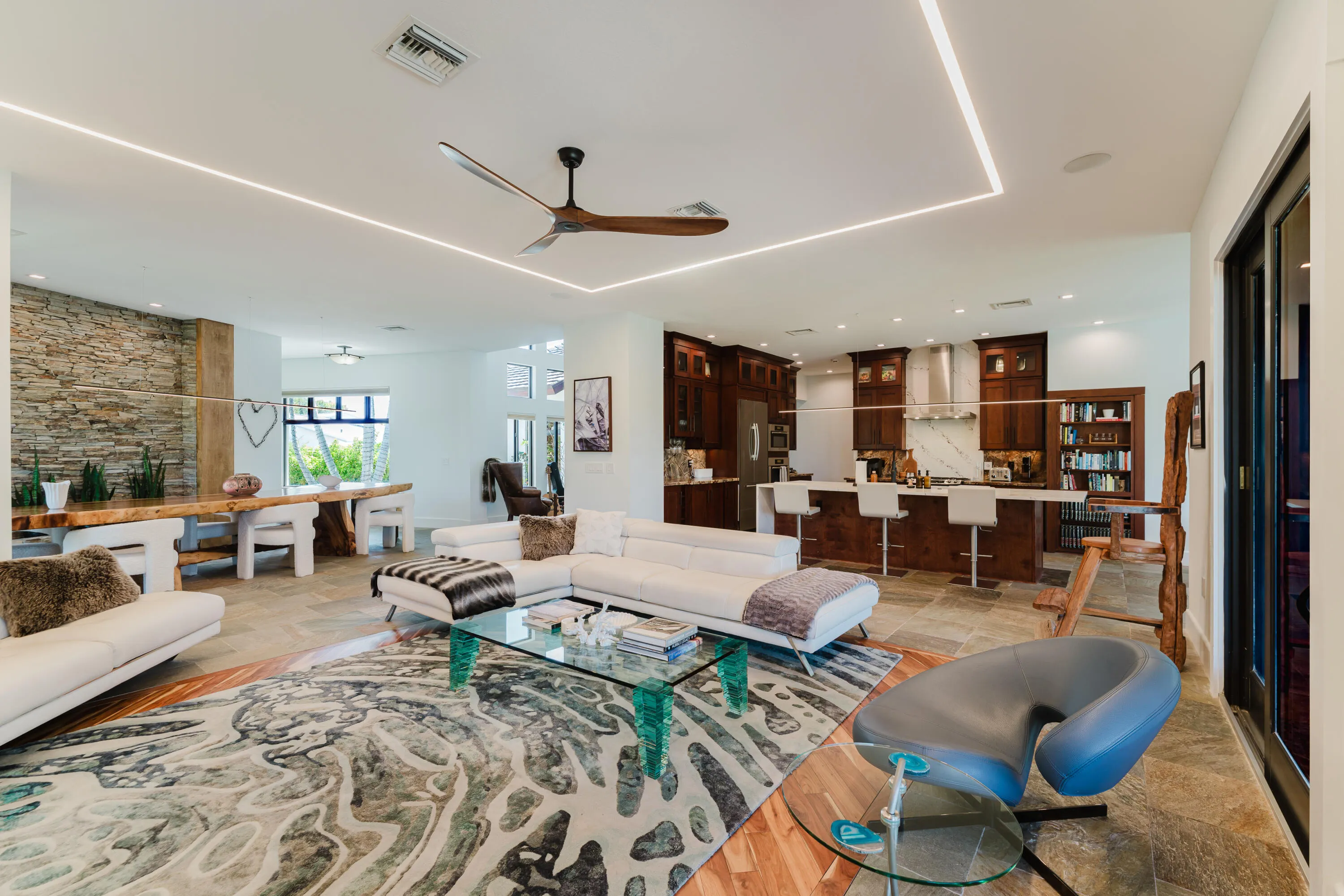 6787 BAYSHORE Drive