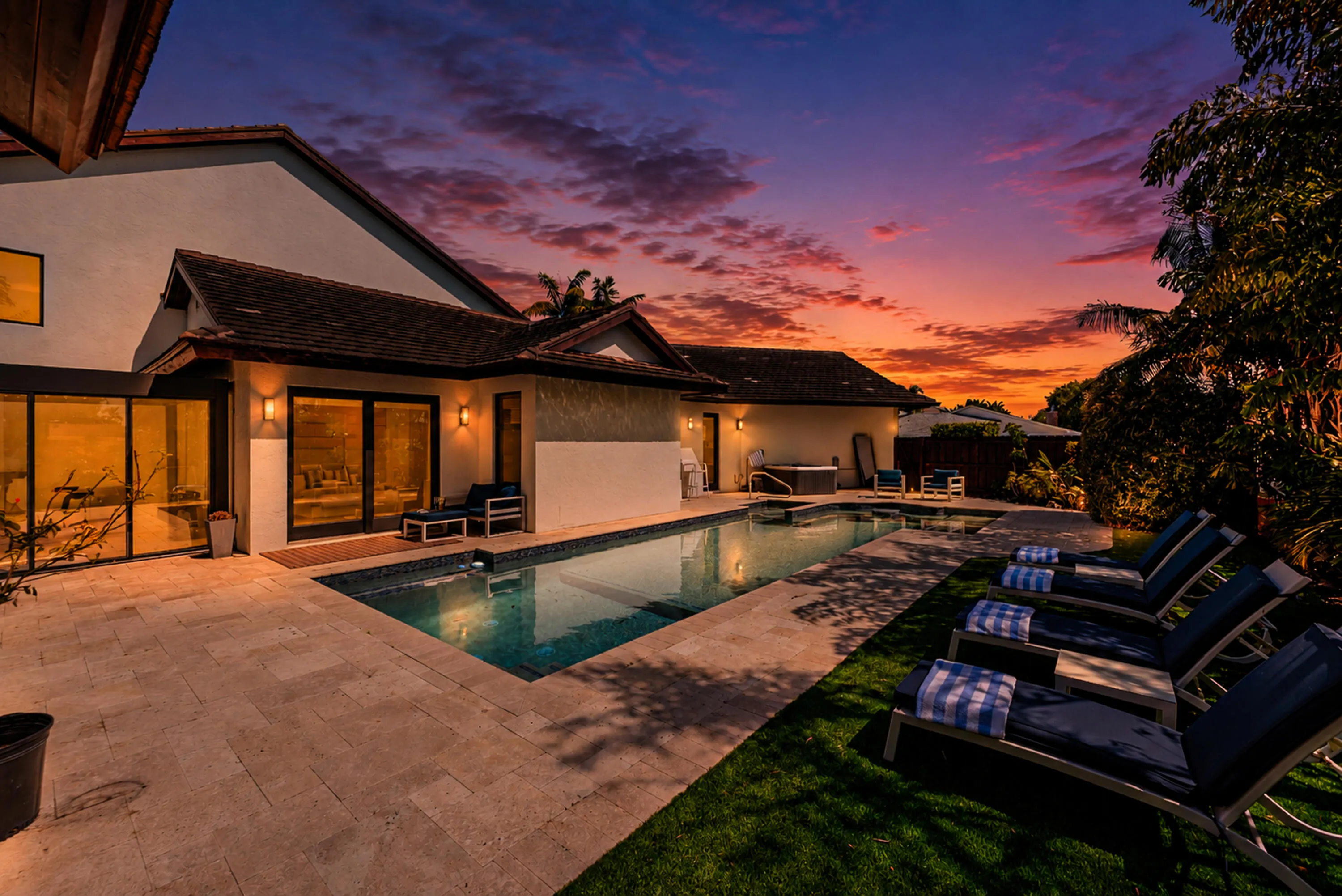 6787 BAYSHORE Drive