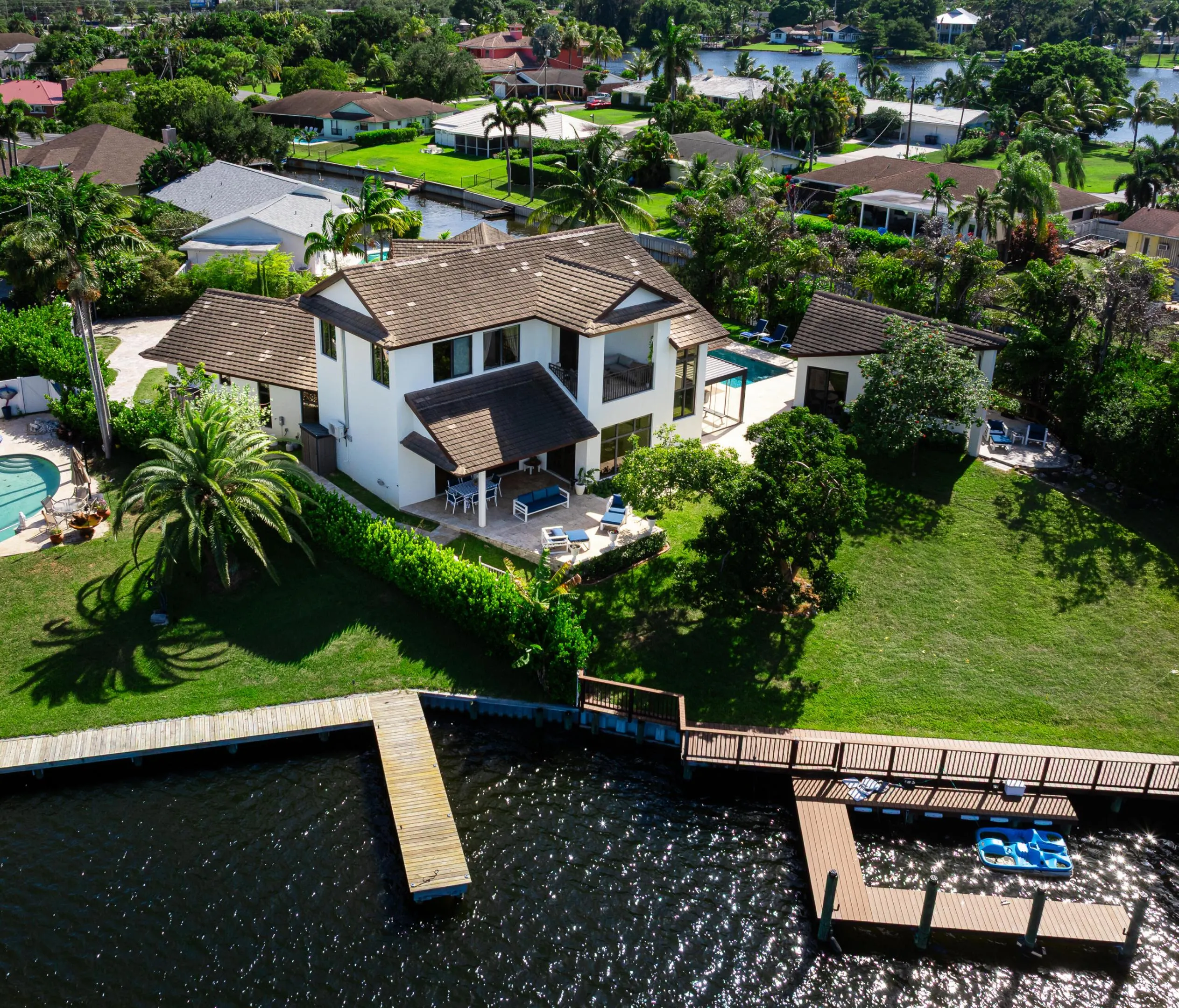 6787 BAYSHORE Drive