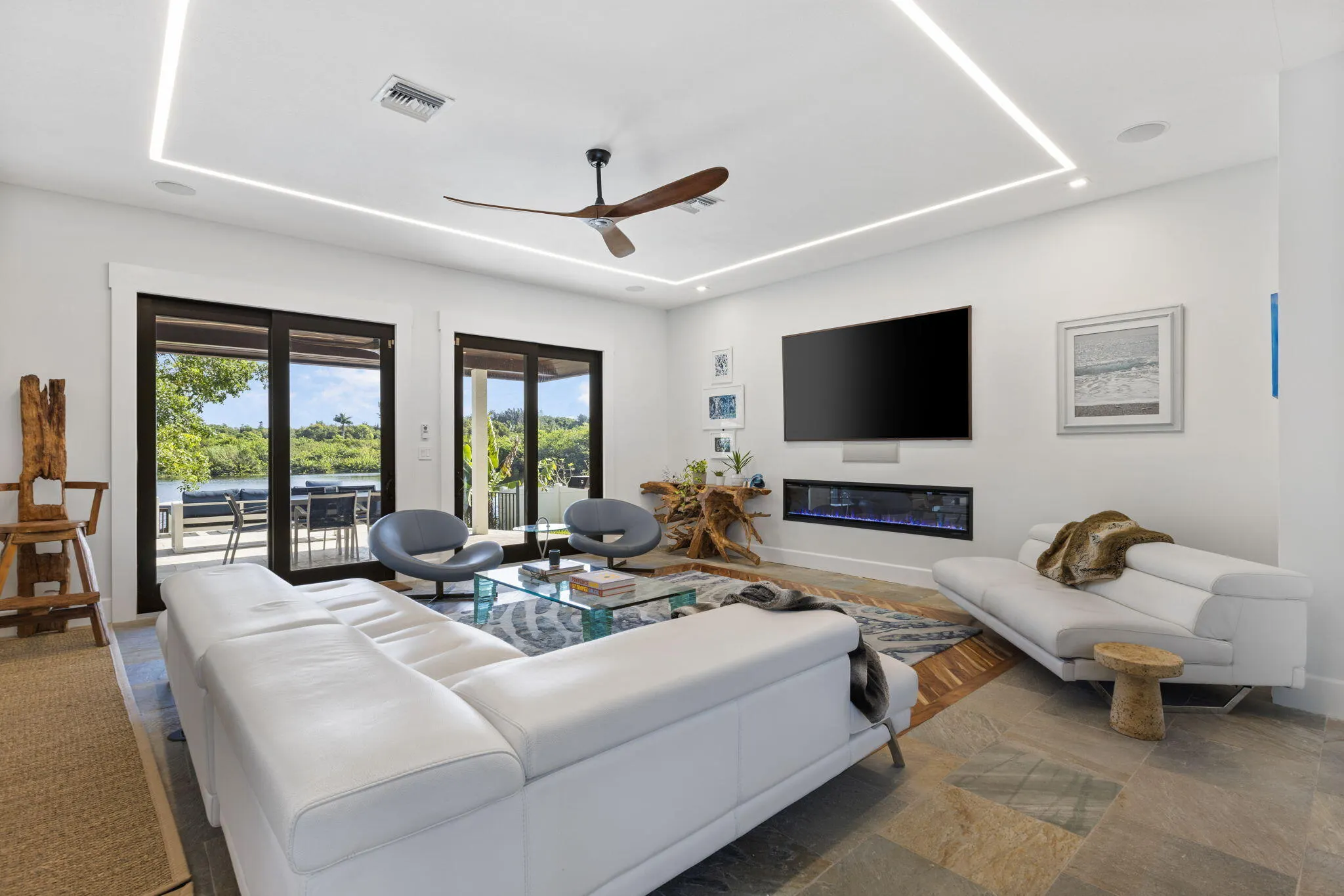 6787 BAYSHORE Drive
