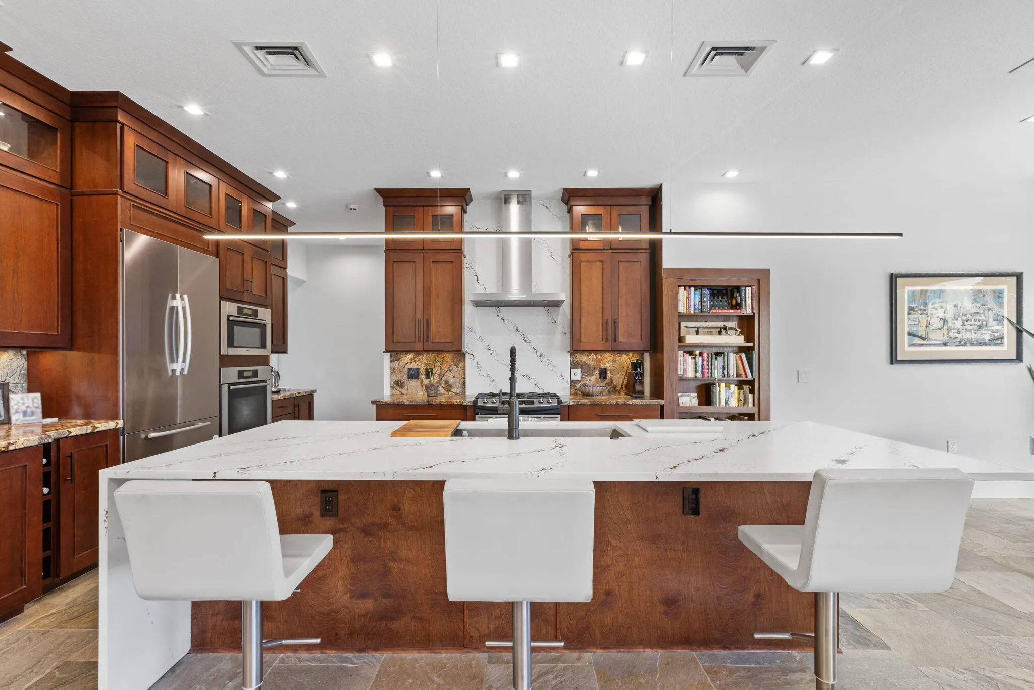 6787 BAYSHORE Drive