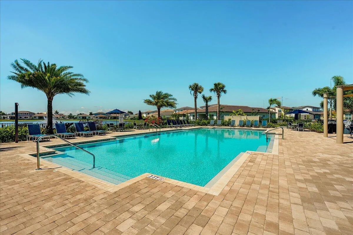 4886 Navali Drive