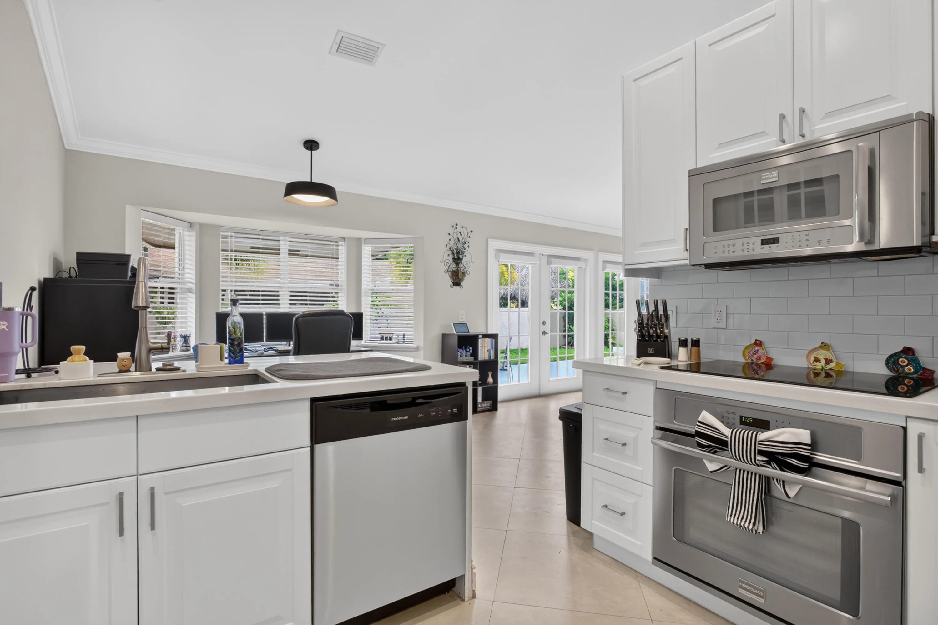 311 NW 37TH Way