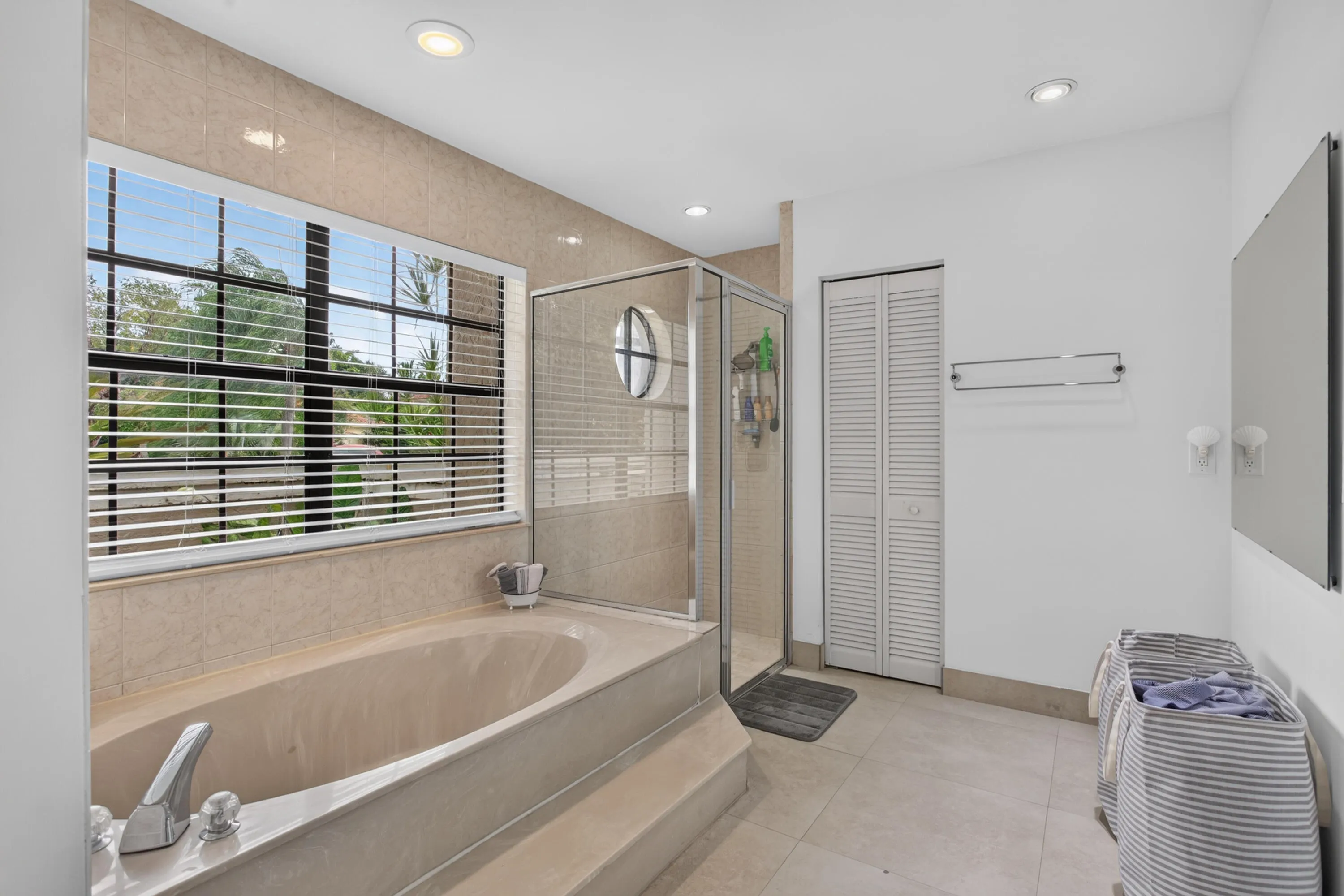 311 NW 37TH Way