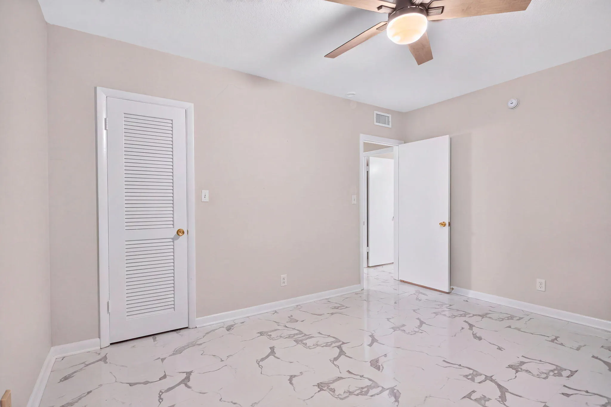 941 Crystal Lake Drive #307