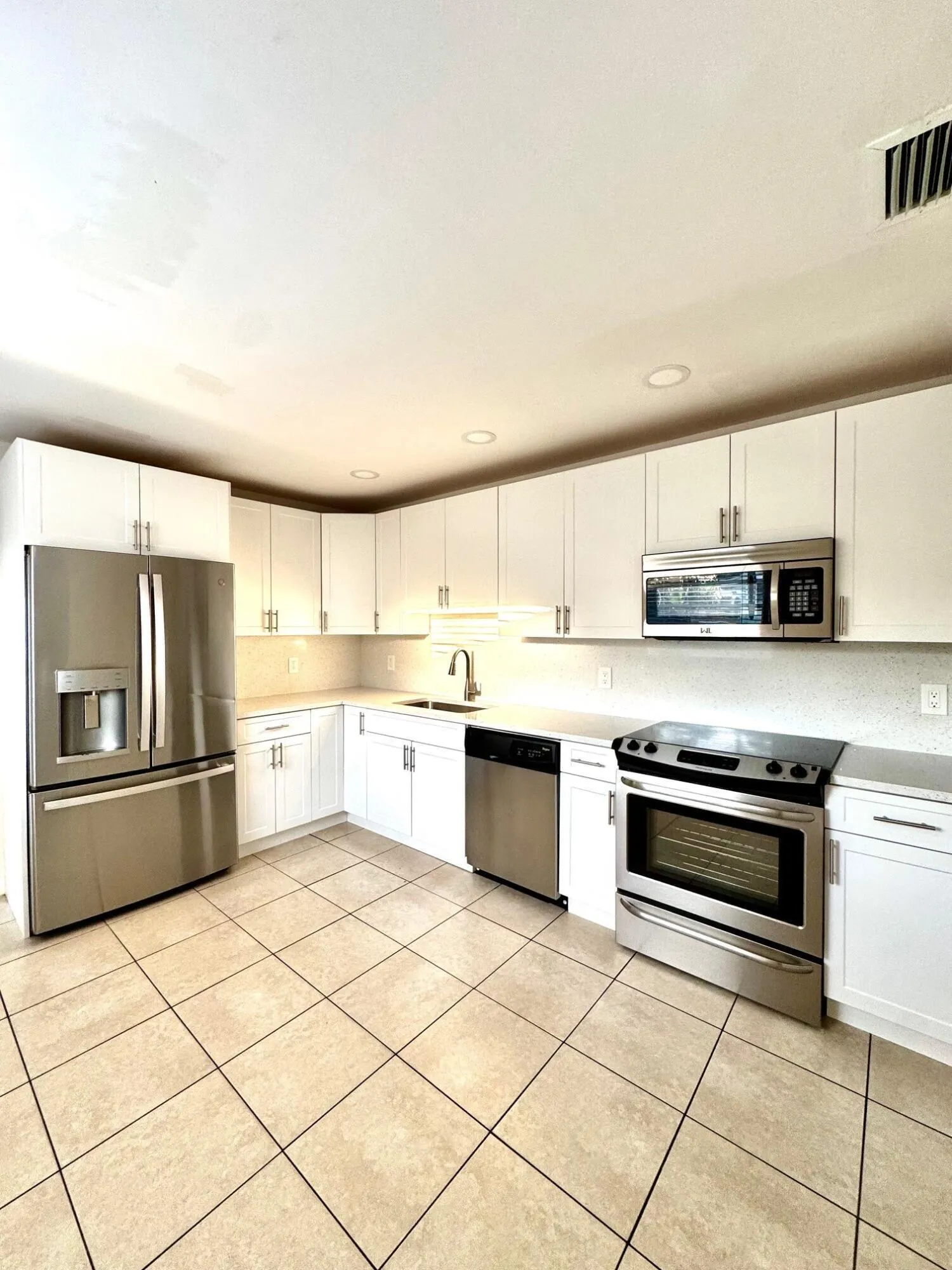 5549 Papaya Road