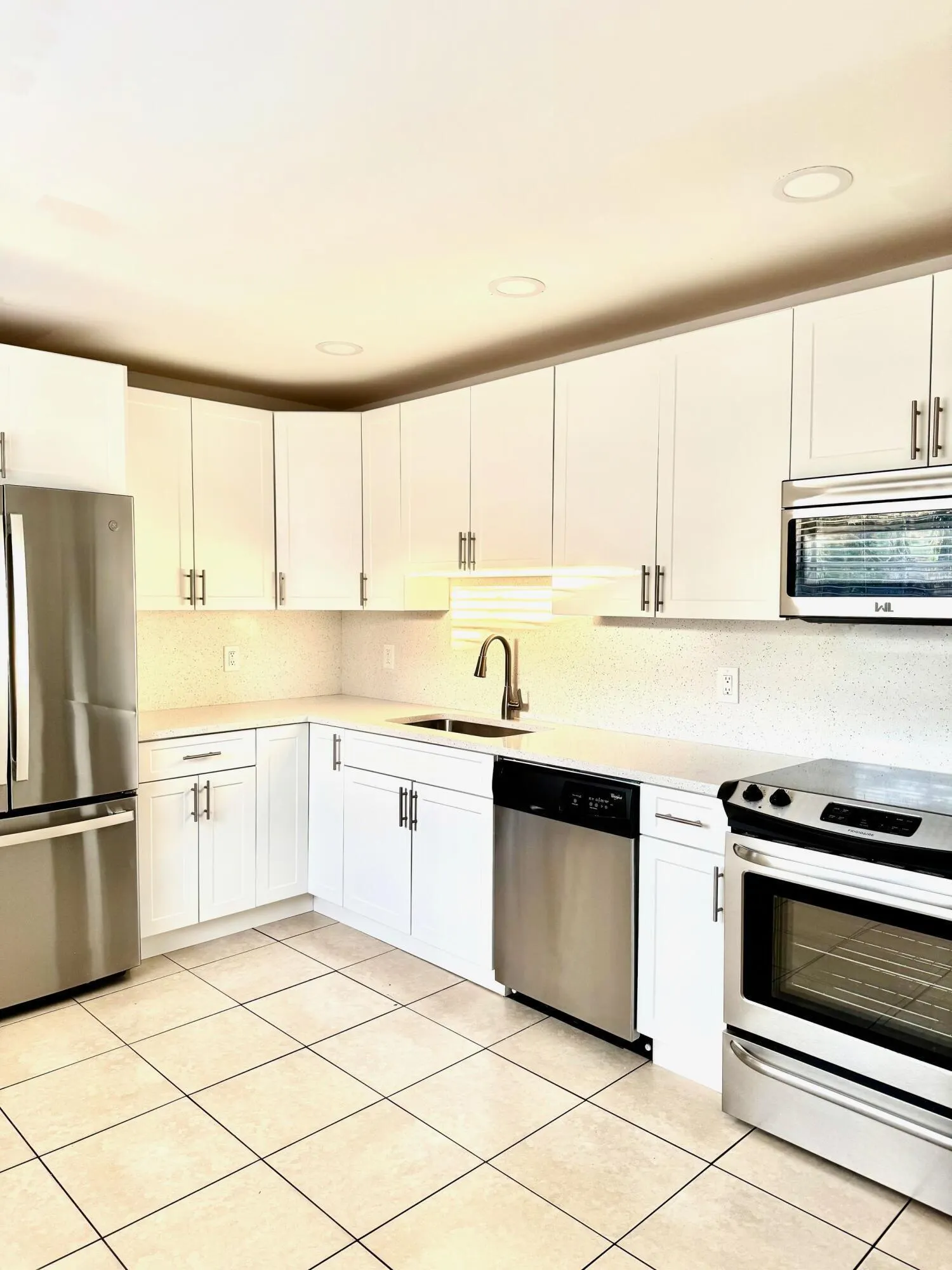 5549 Papaya Road