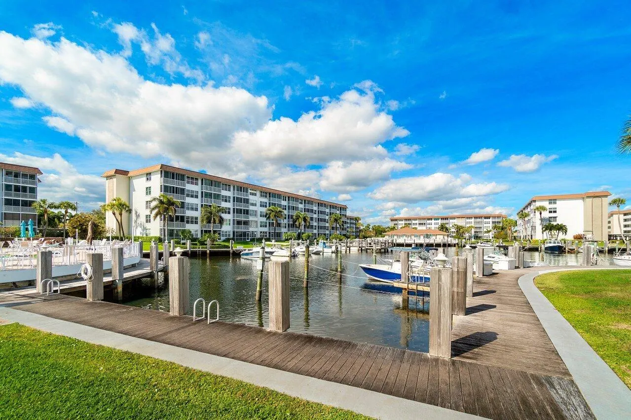 930 DOGWOOD Drive #457