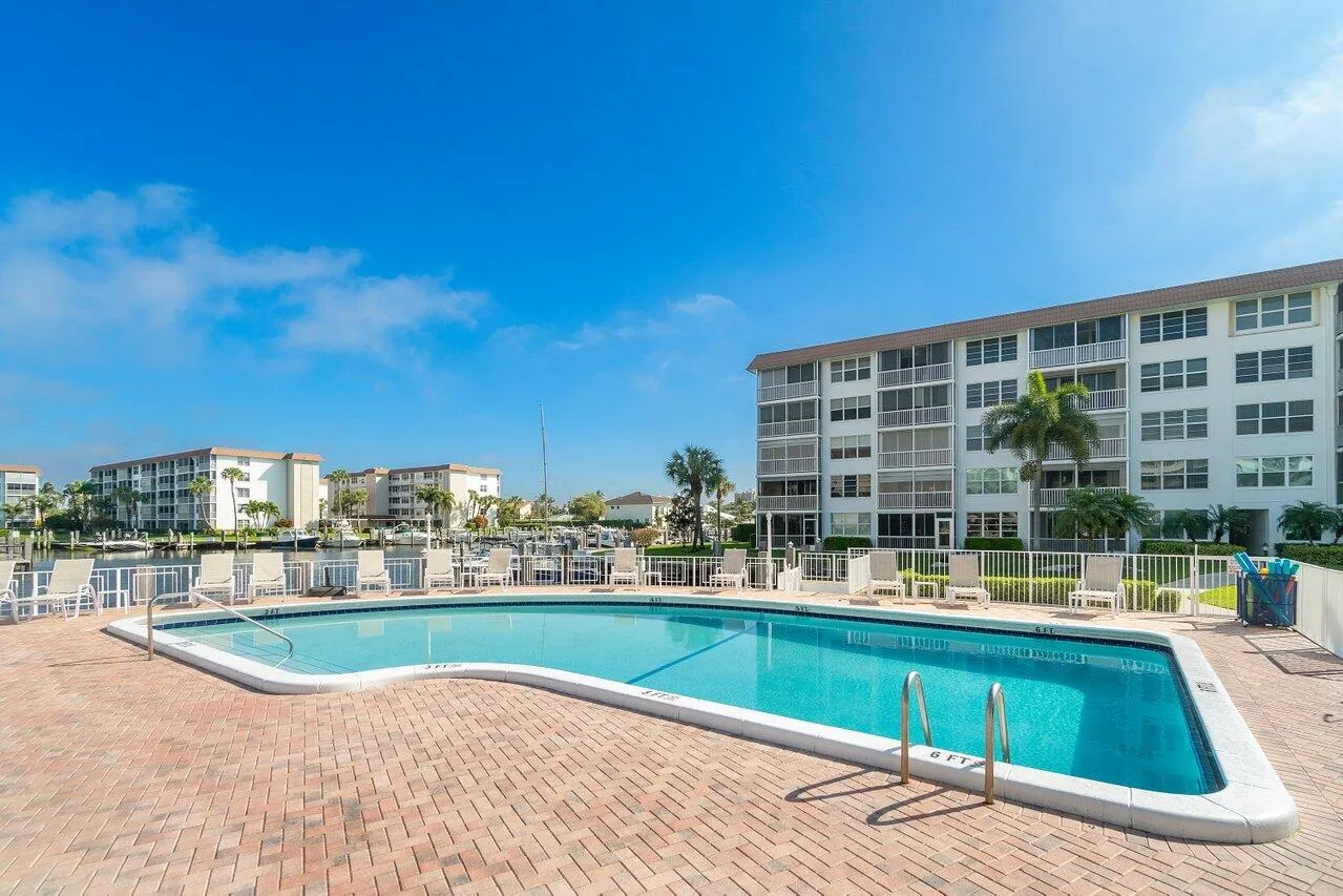 930 DOGWOOD Drive #457