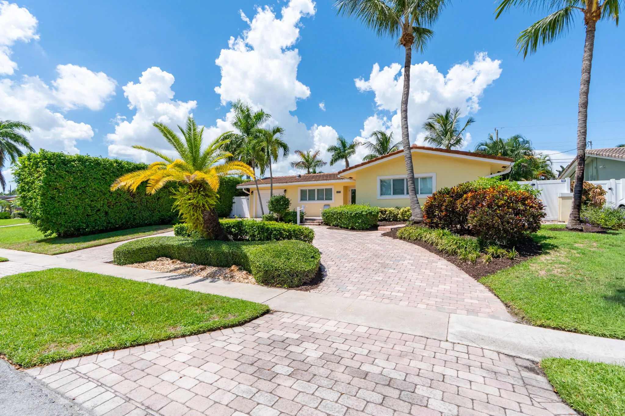 1271 SW 9TH Street