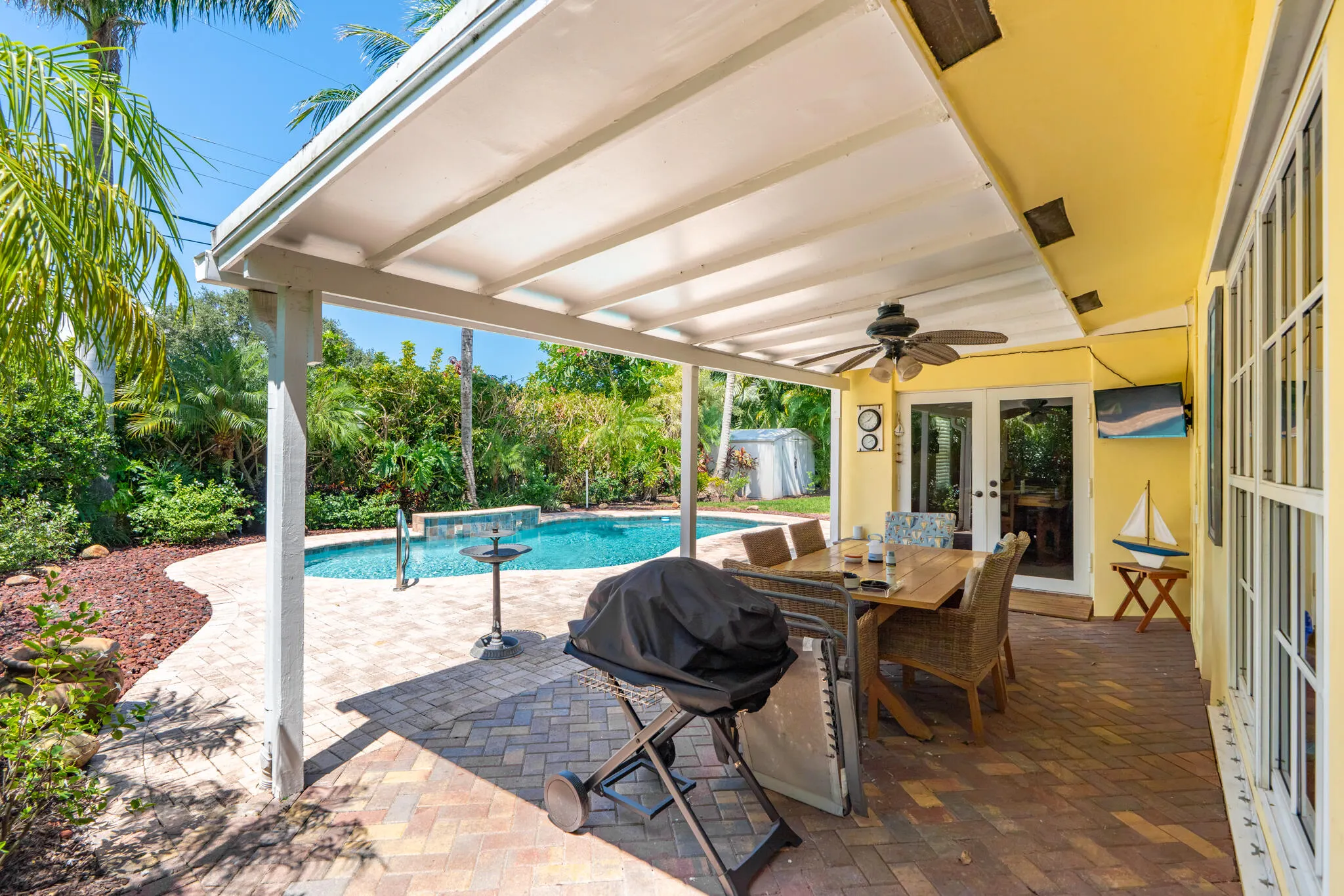 1271 SW 9TH Street