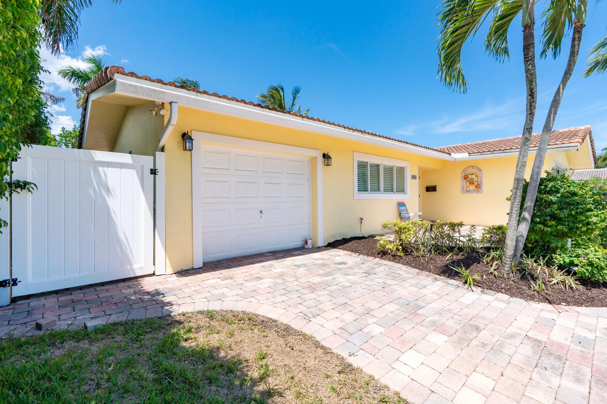 1271 SW 9TH Street