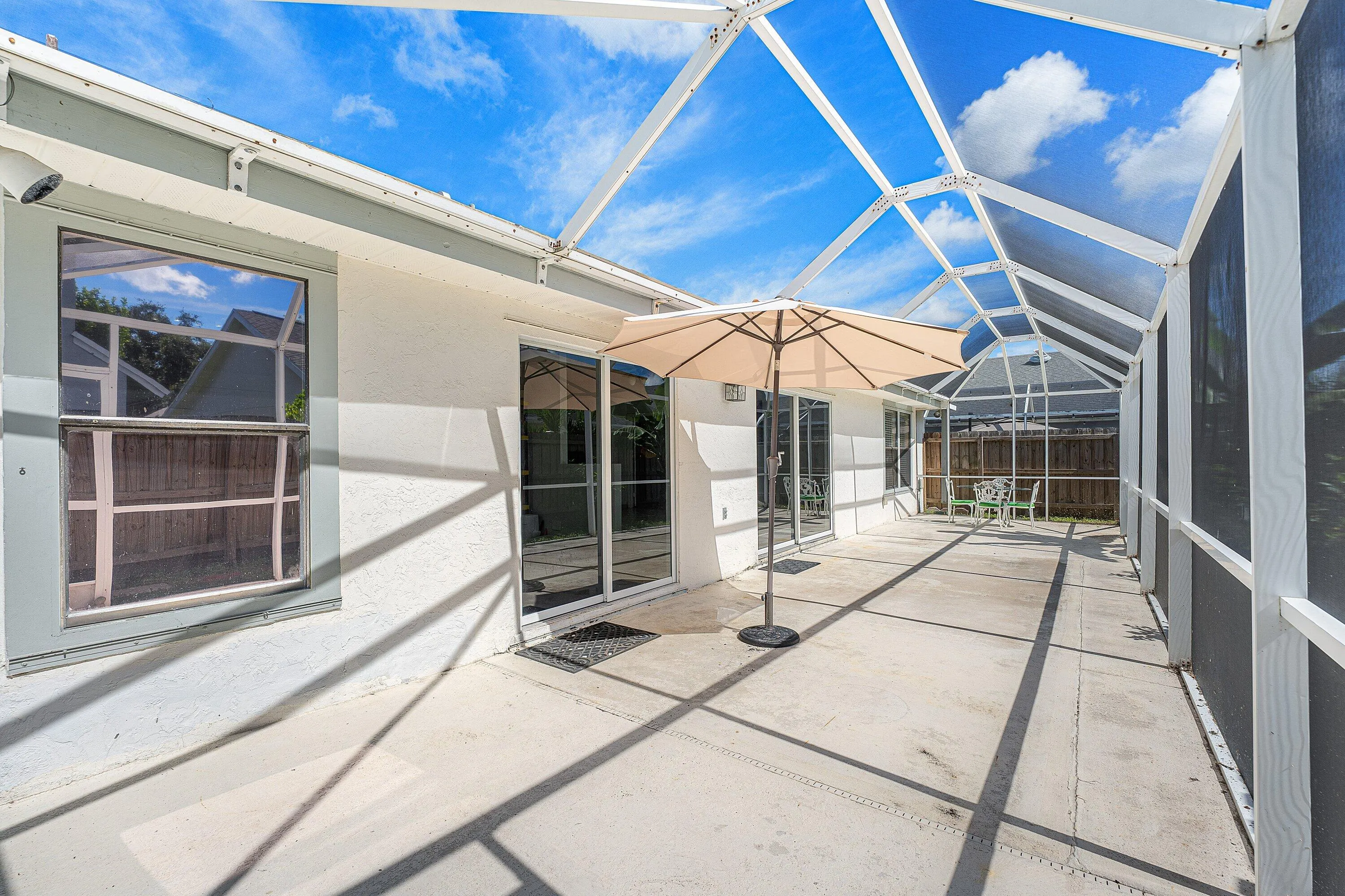 1604 BAYRIDGE Place