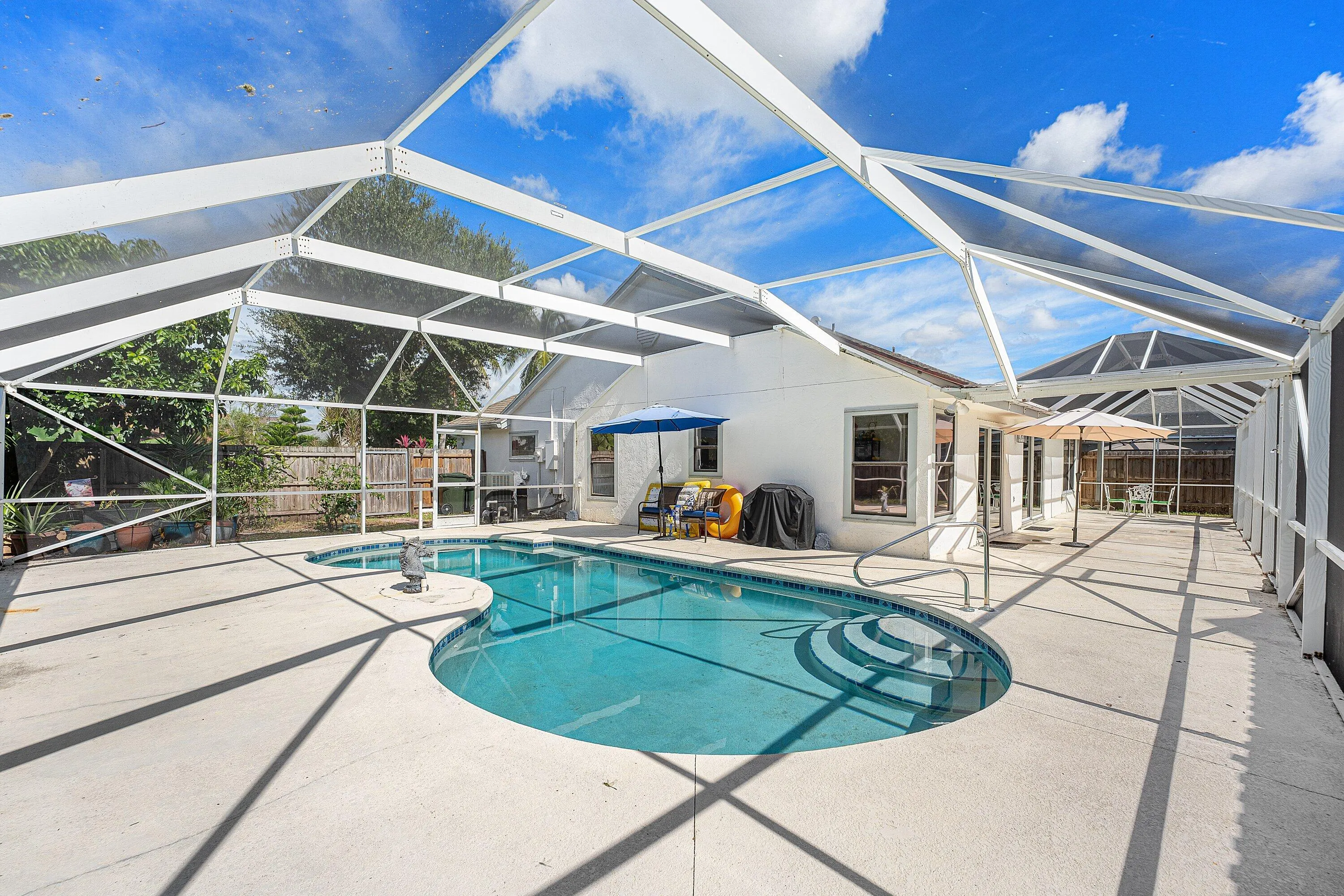 1604 BAYRIDGE Place