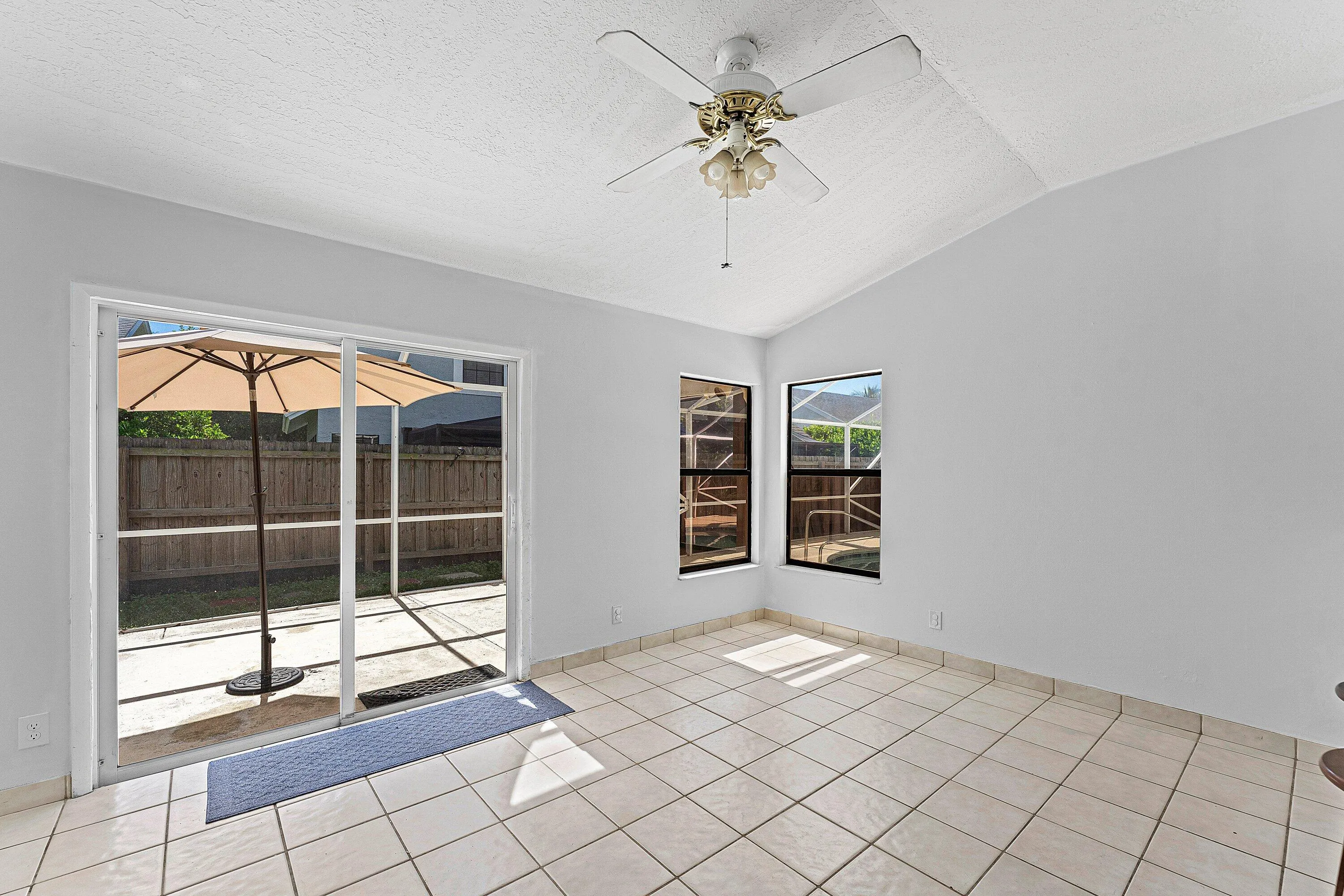 1604 BAYRIDGE Place