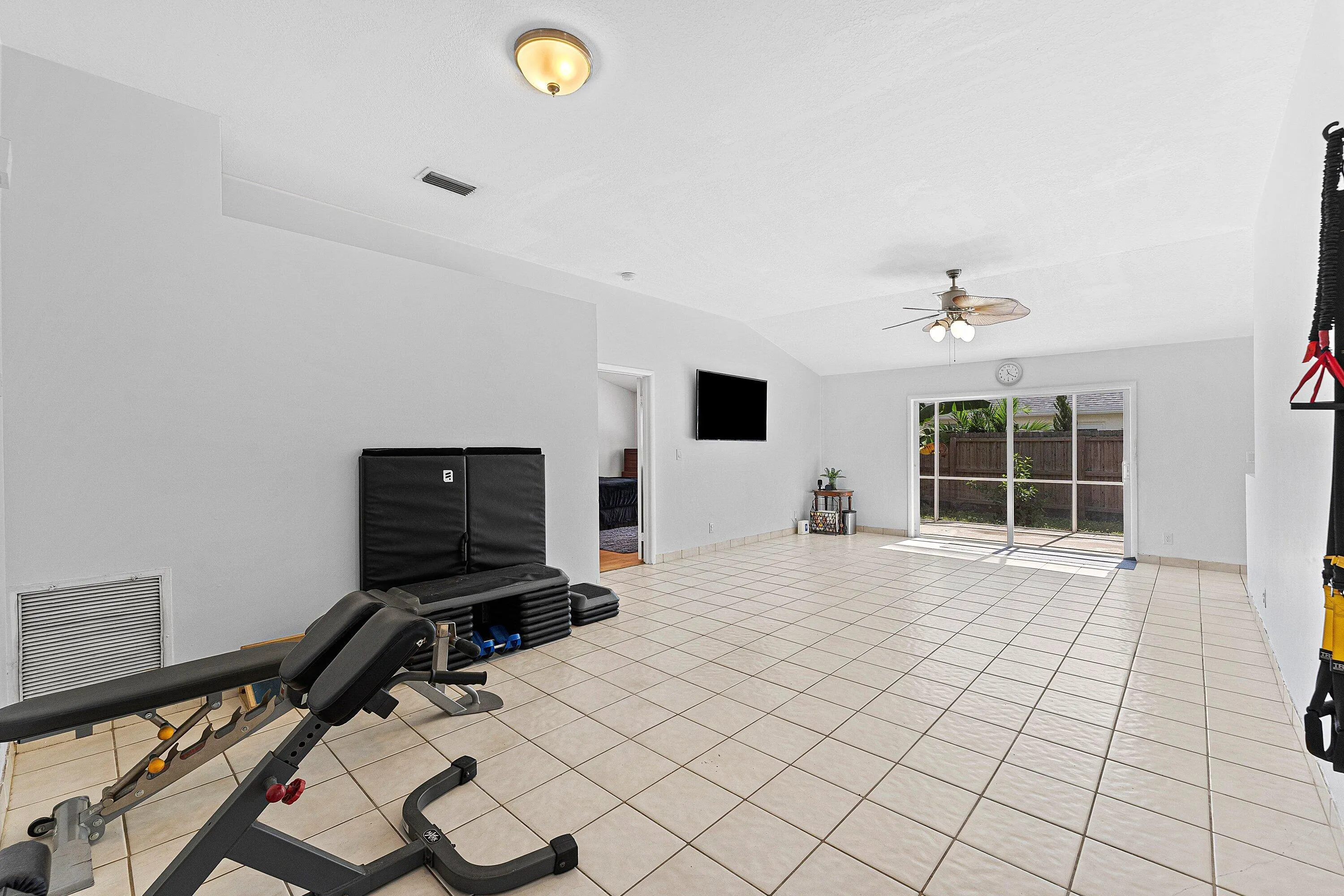 1604 BAYRIDGE Place
