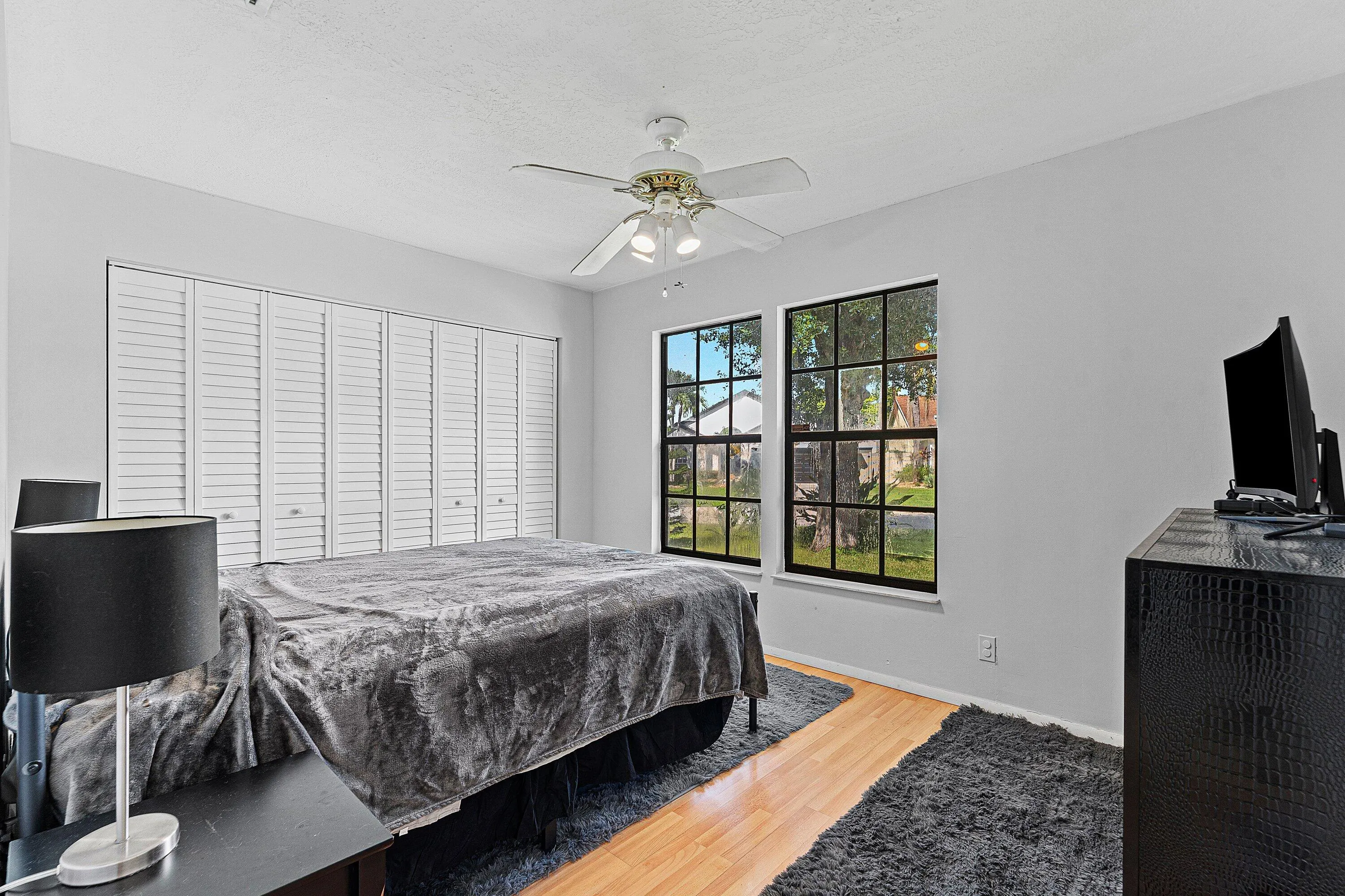 1604 BAYRIDGE Place
