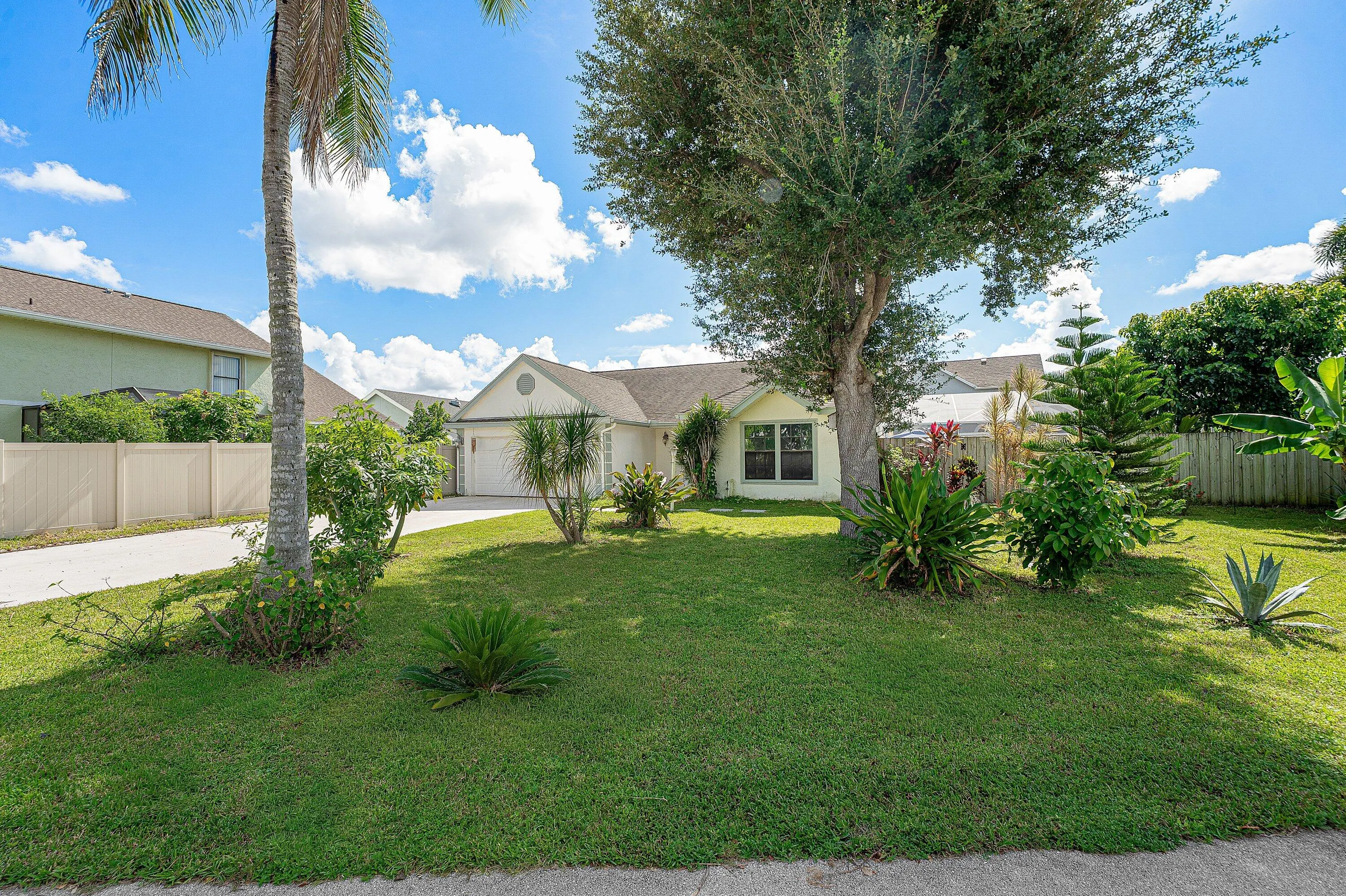 1604 BAYRIDGE Place