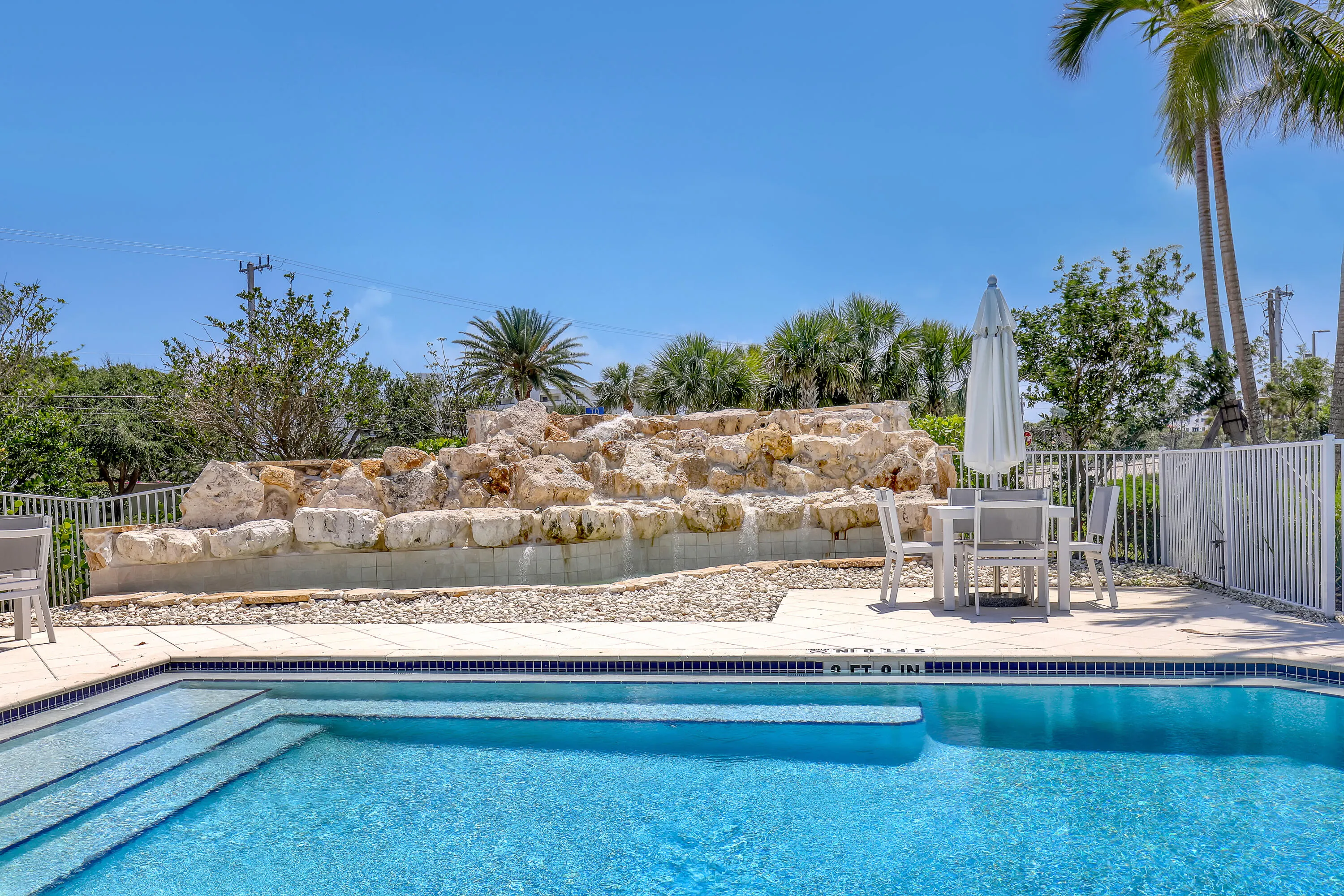 107 ROYAL PALM Circle #107