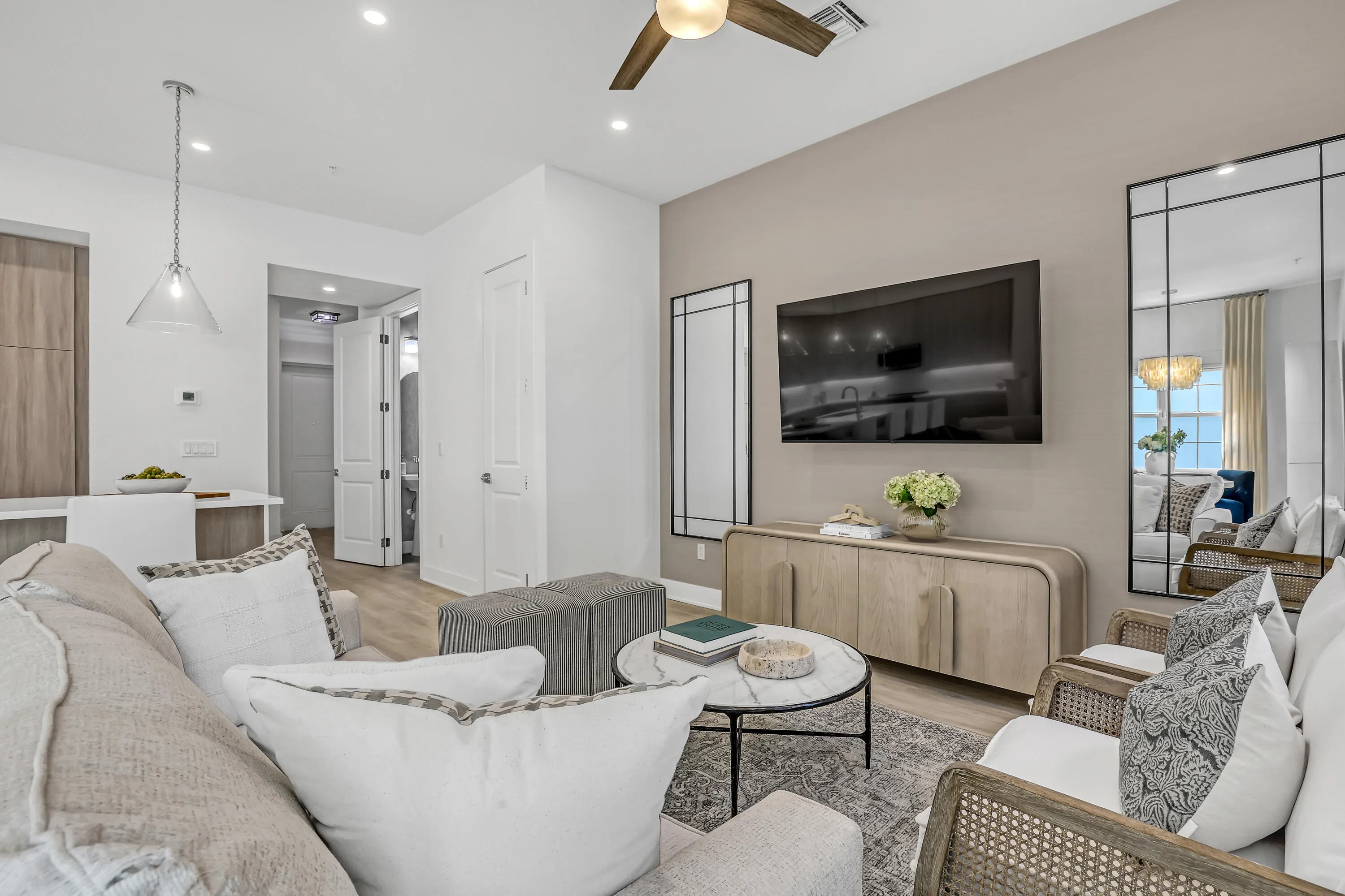 107 ROYAL PALM Circle #107