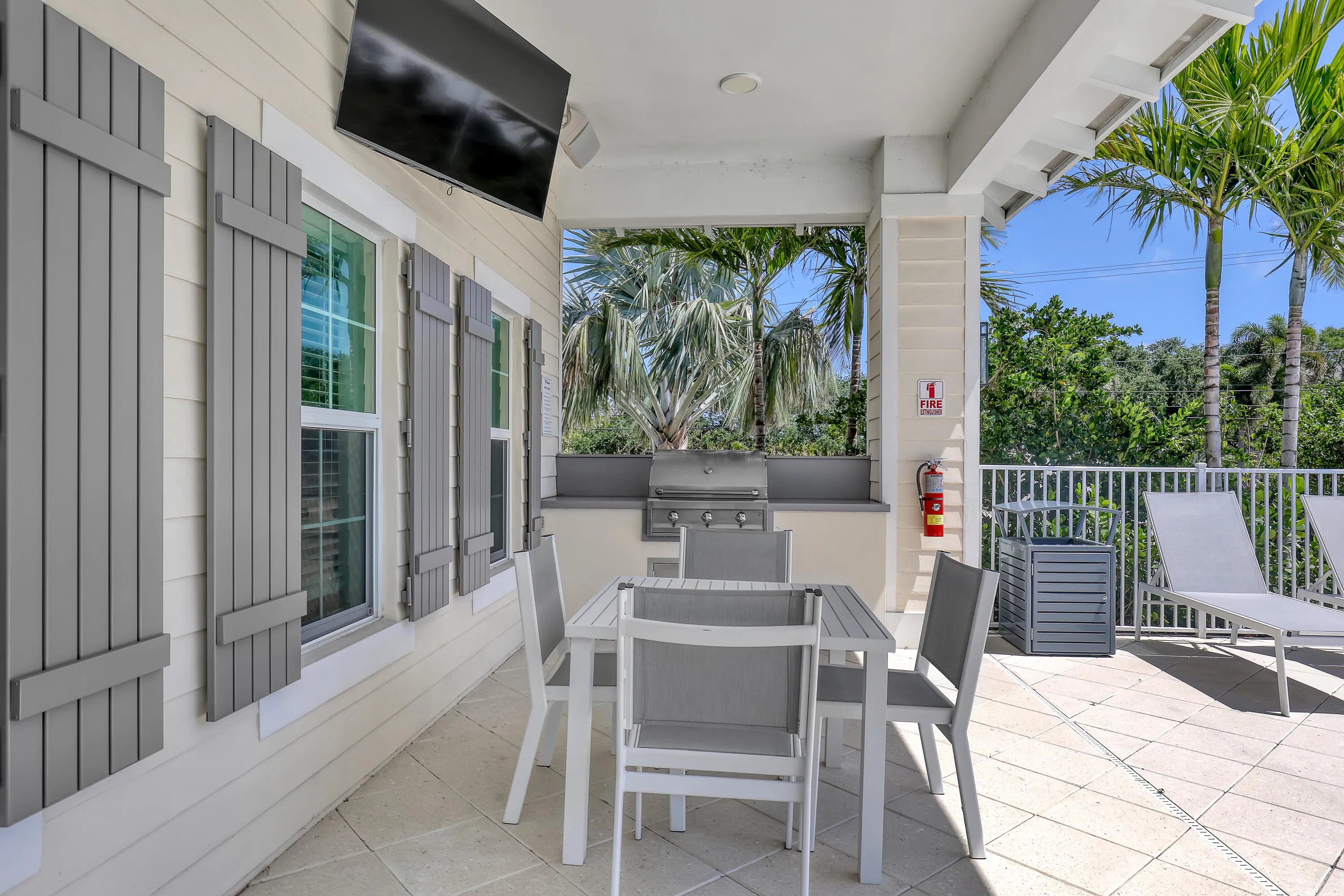 107 ROYAL PALM Circle #107
