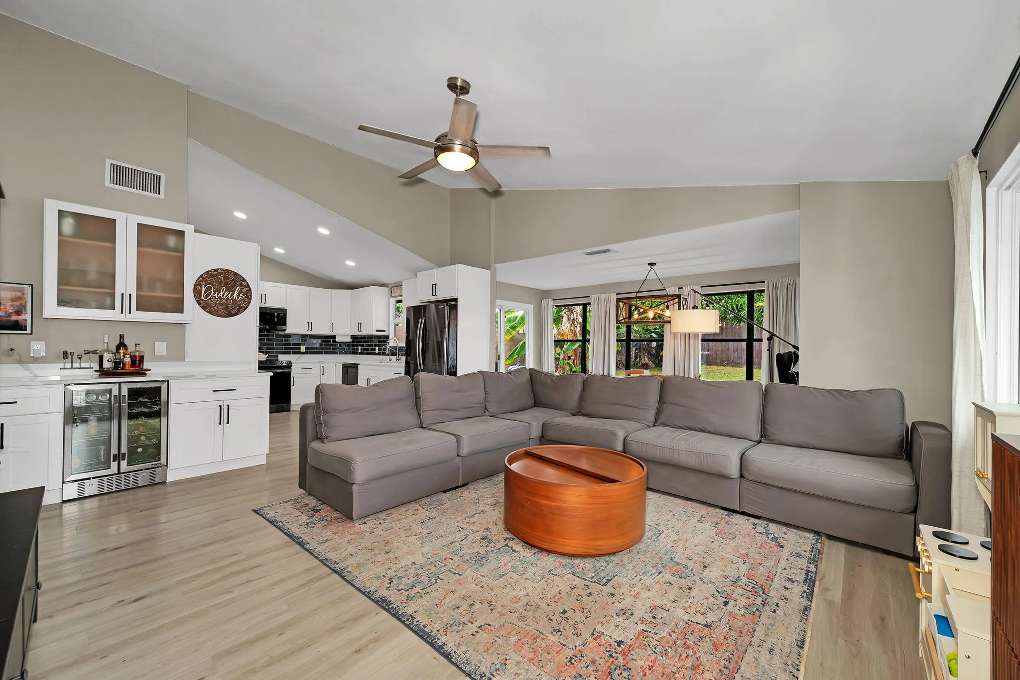 2815 SW 2ND Street